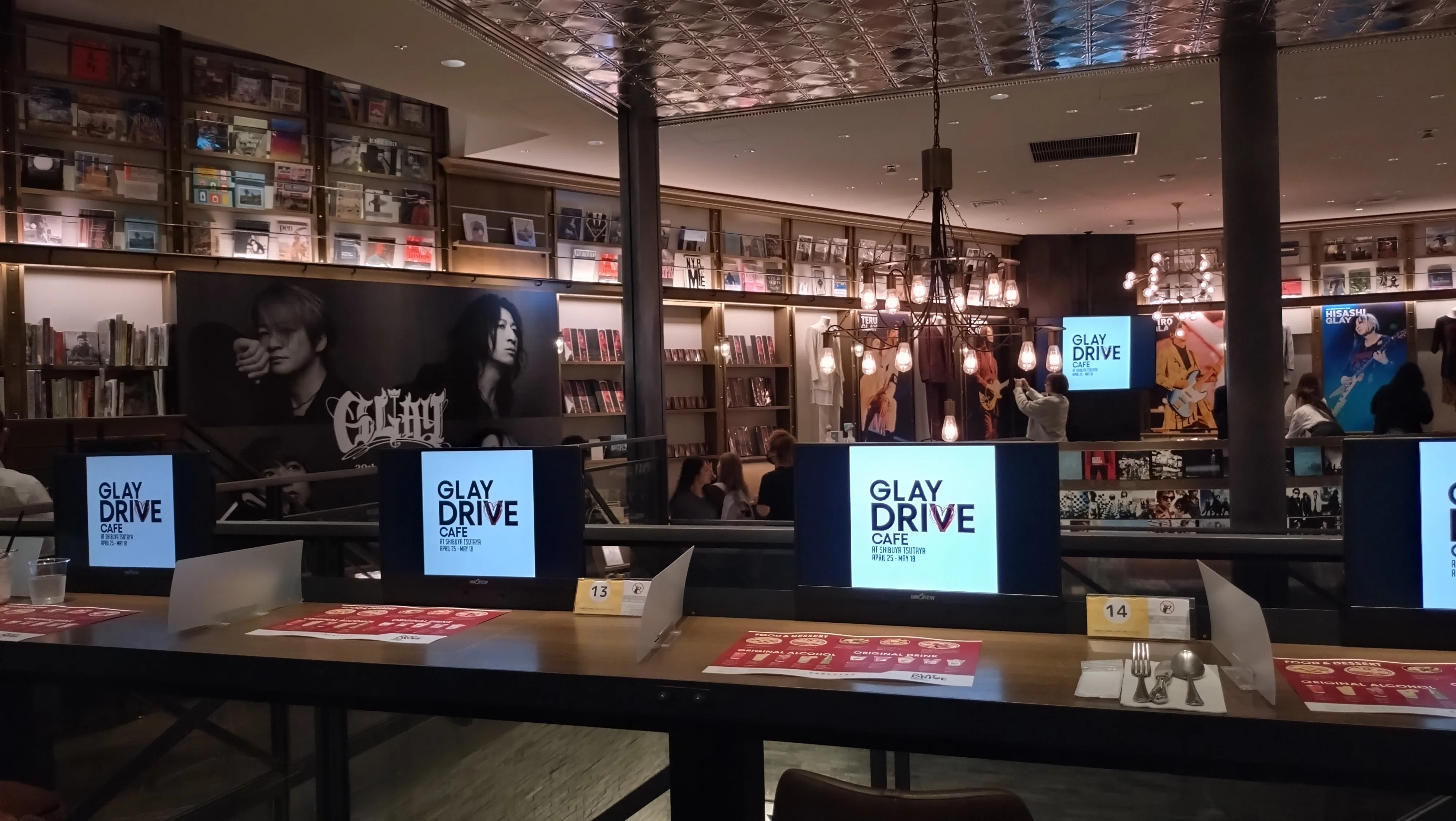 東京散歩】初めてのコラボカフェ GLAY DRIVE CAFE｜TRIP_YUKO