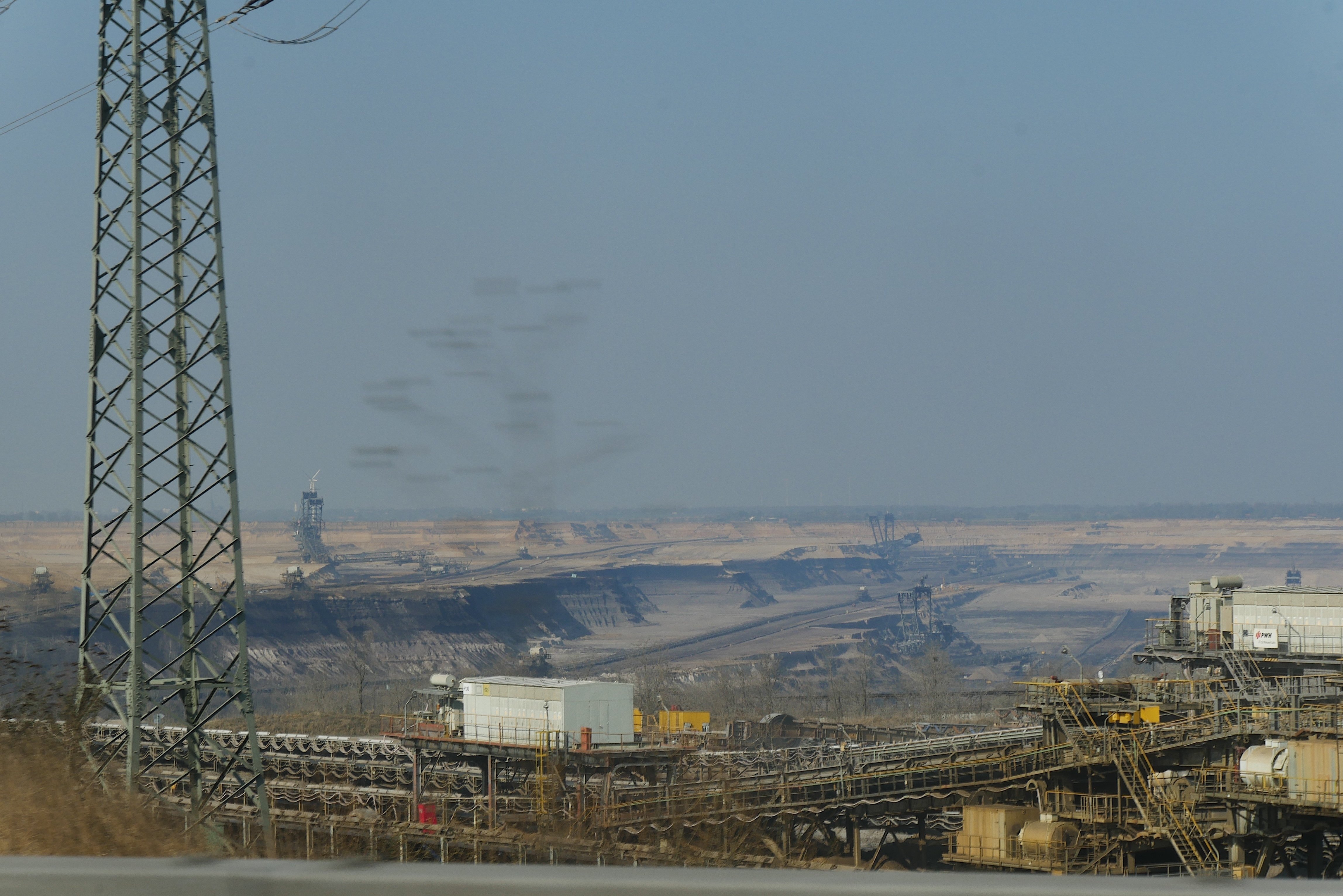 巨大重機に畏怖する。ガルツヴァイラーのオープンキャスト鉱山