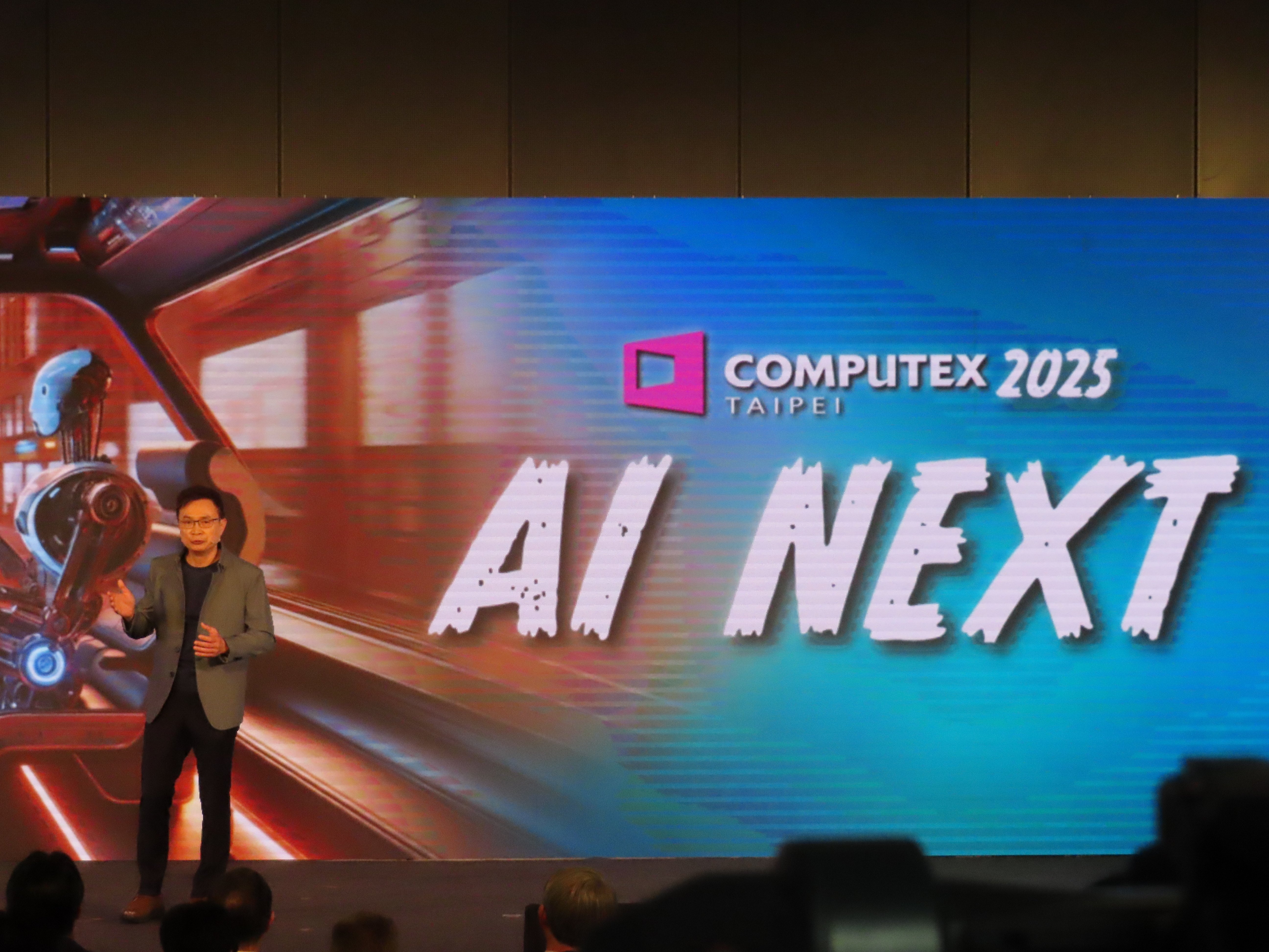 COMPUTEXルポ①】「AI革命の答えはここに」 エヌビディア中心の業界の
