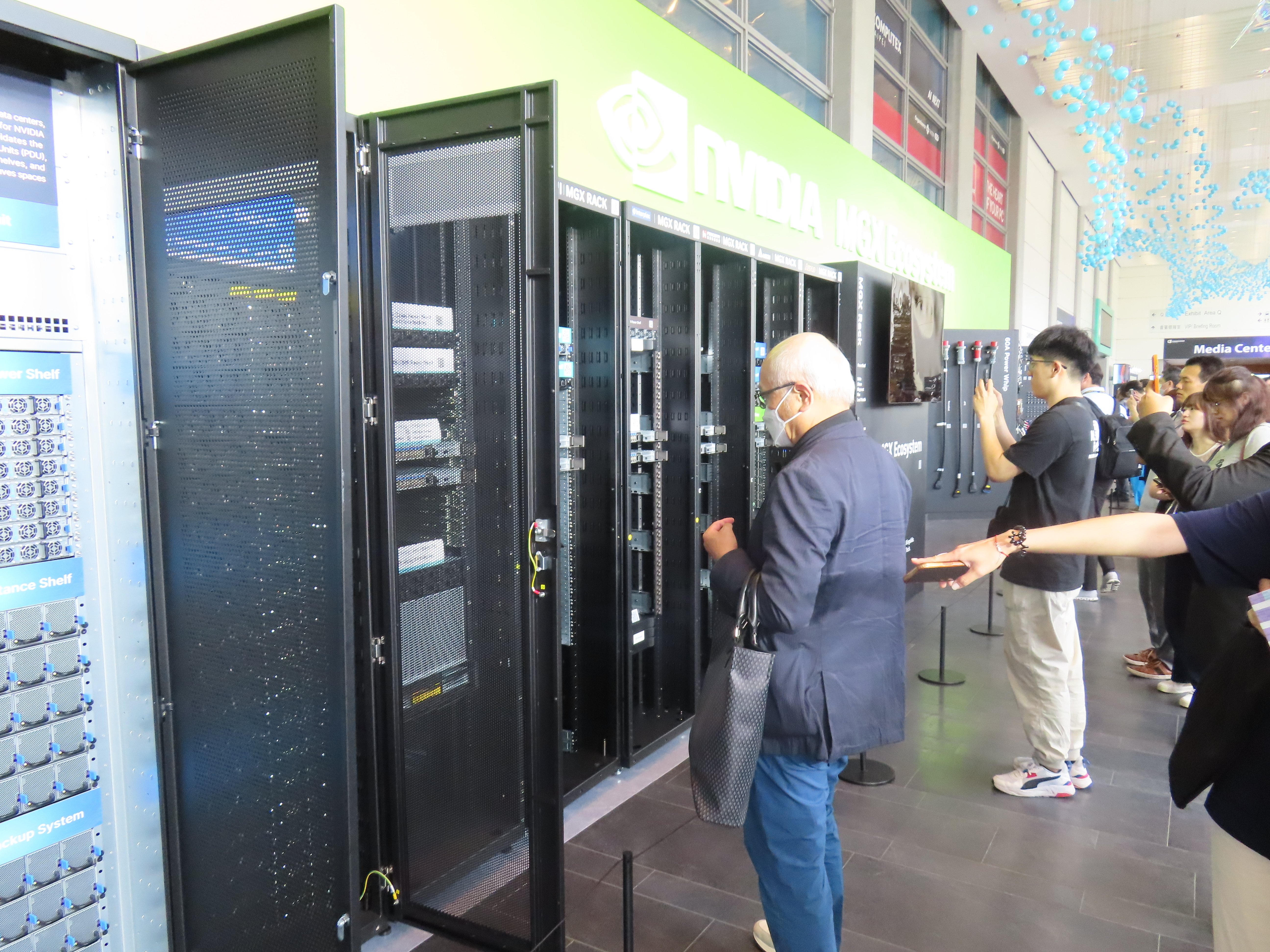 COMPUTEXルポ①】「AI革命の答えはここに」 エヌビディア中心の業界の