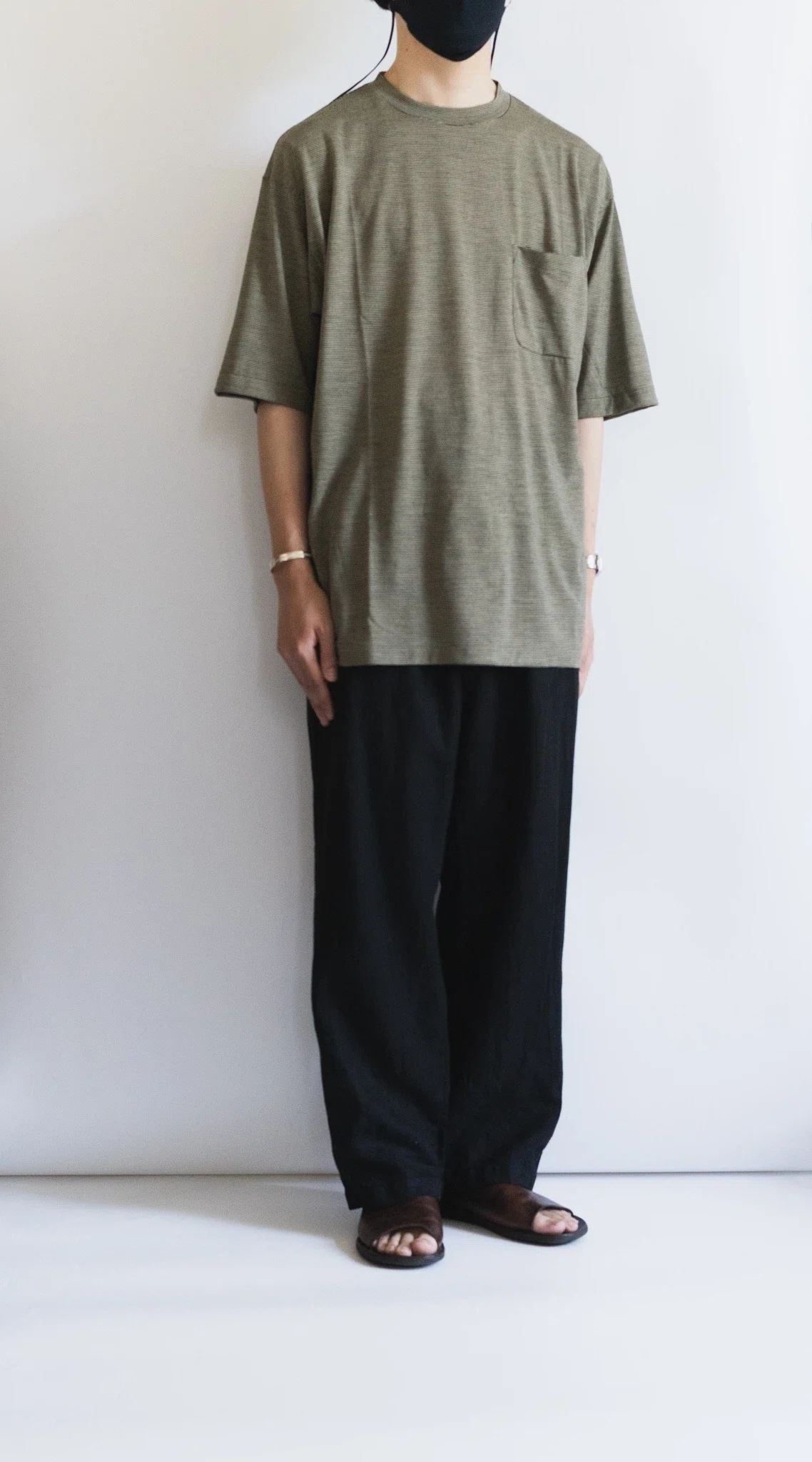 コルニエ ウールTシャツ ミスト 本店では完売のCOMOLI（コモリ）、Cornier（コルニエ）の再販vs