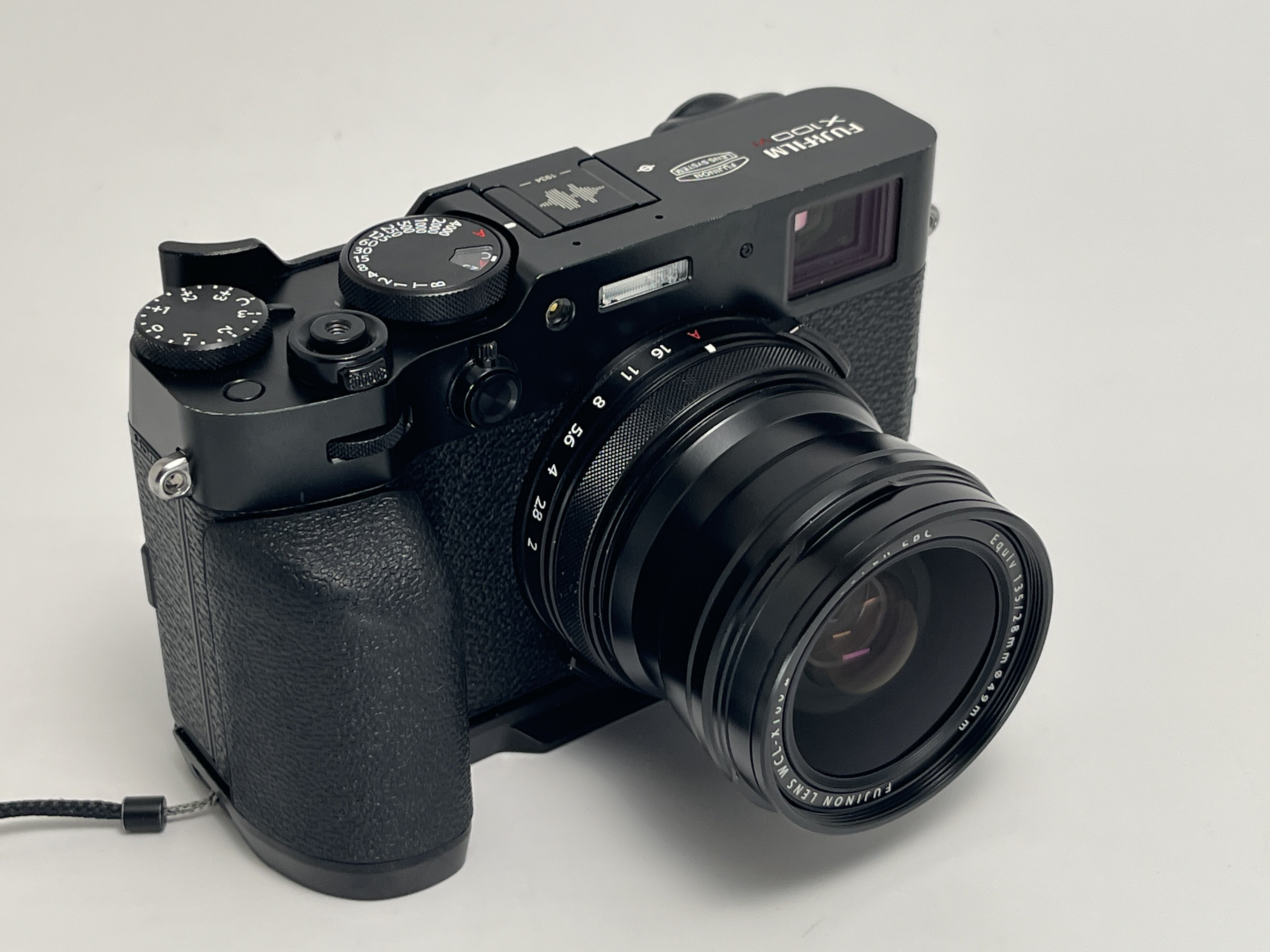 富士フイルム「X100」専用ワイドコンバージョンレンズ「WCL-X100