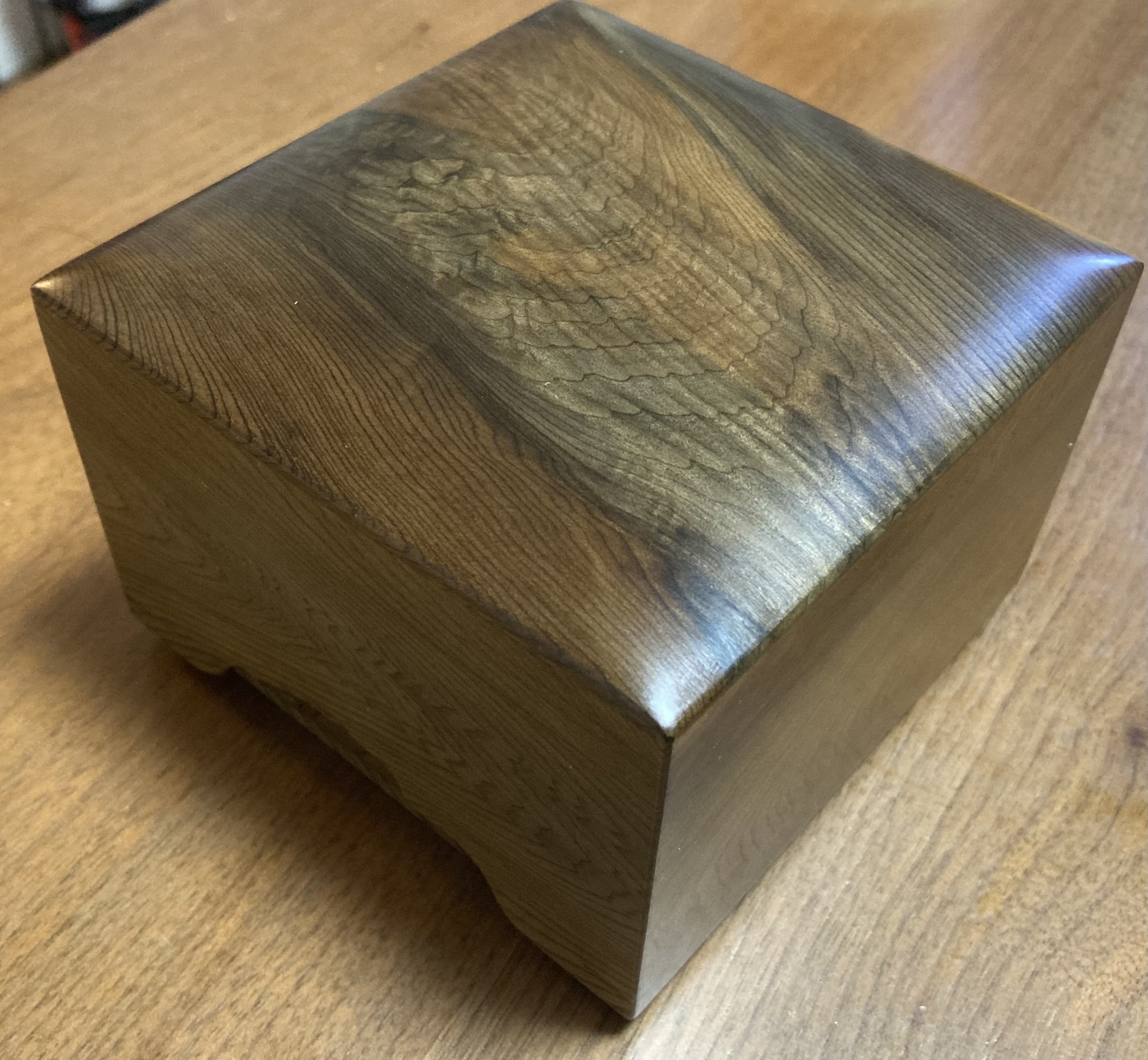 棋具について〜黒柿などの銘木｜UN-NYU