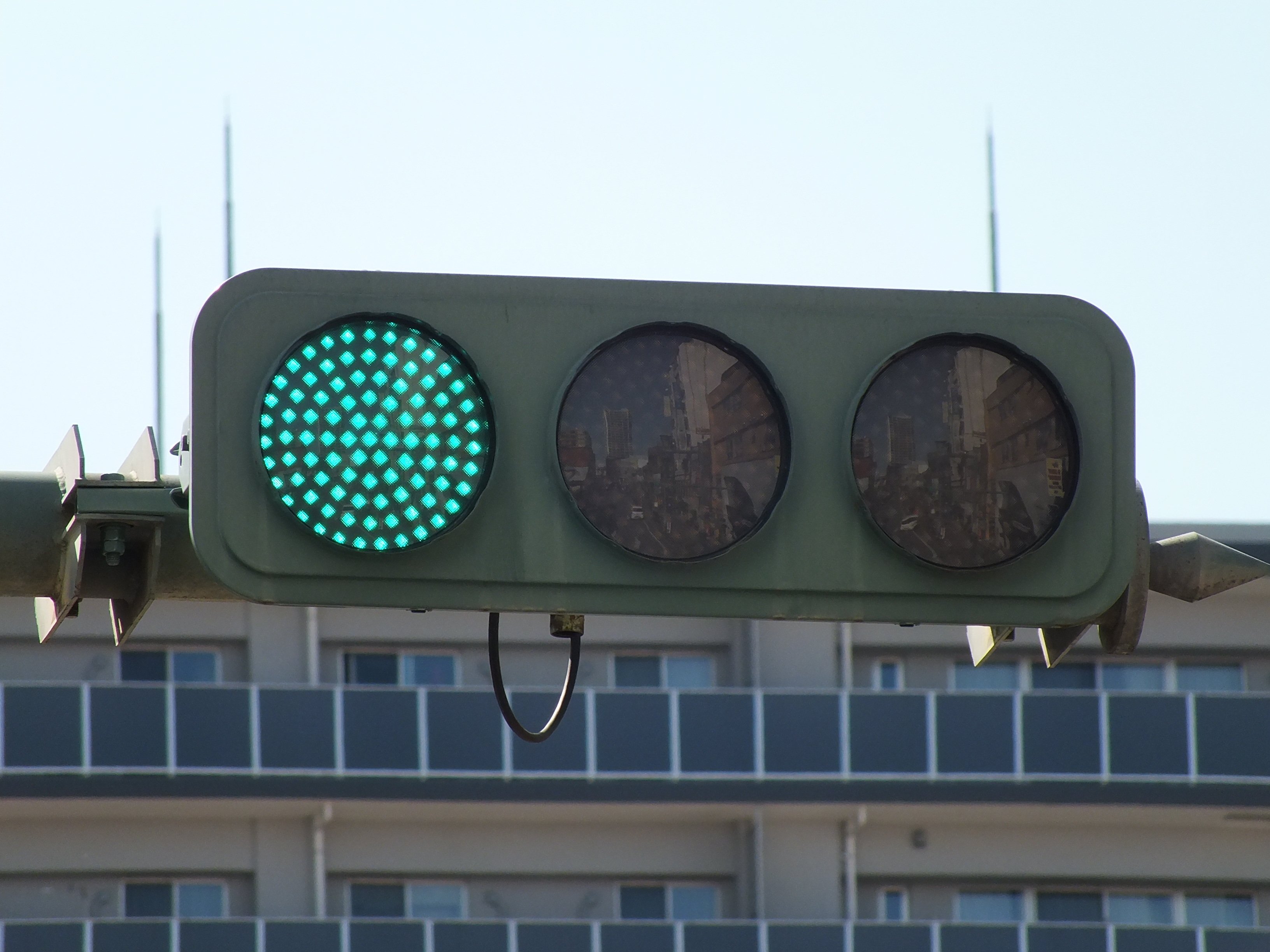 高崎-152】高崎市連雀町、通町にあるグリーン塗装の日信低コスト250