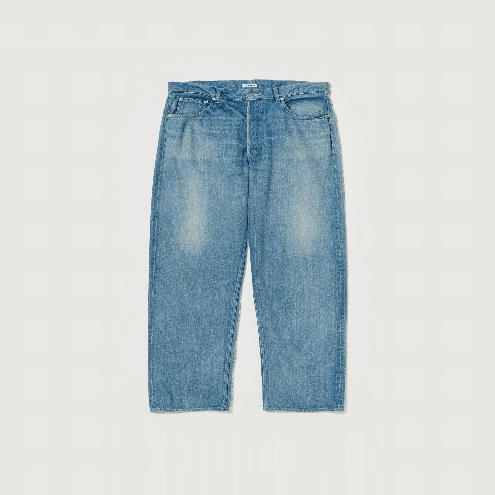 明日発売開始！人気過ぎるAURALEE（オーラリー）のデニム、一体何が