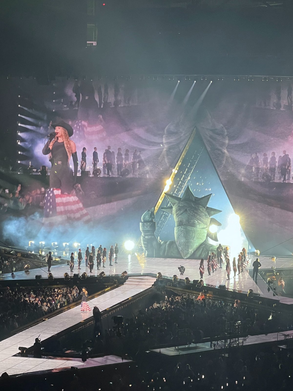 番外編：ビヨンセ – 黒人音楽の研究室（とりわけHip-Hop，なかでもカニエ・ウェストとジェイＺ周辺について）, image size:1200x1600