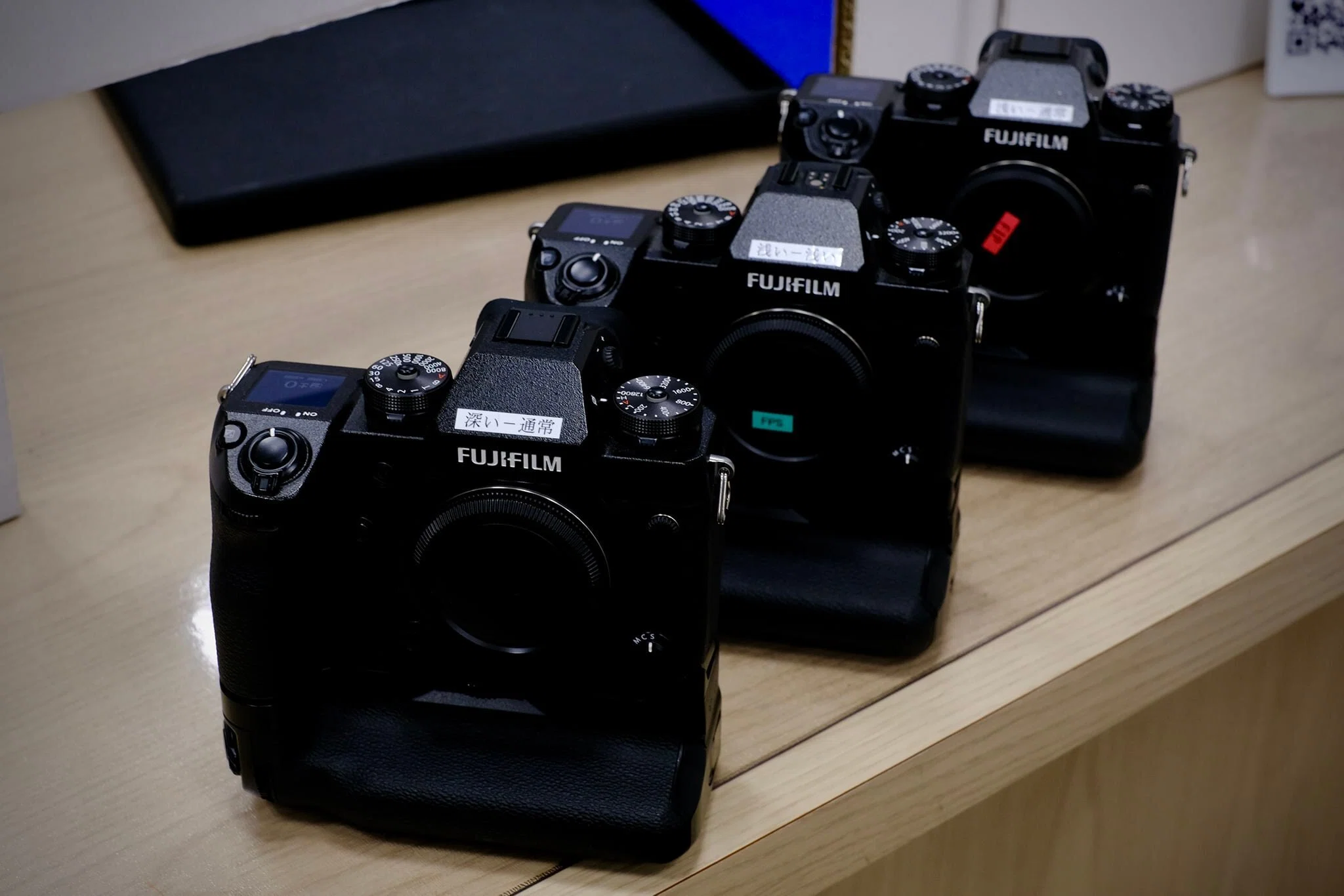 X-H1 シャッターボタン ストローク 調整｜Makoto Kojima