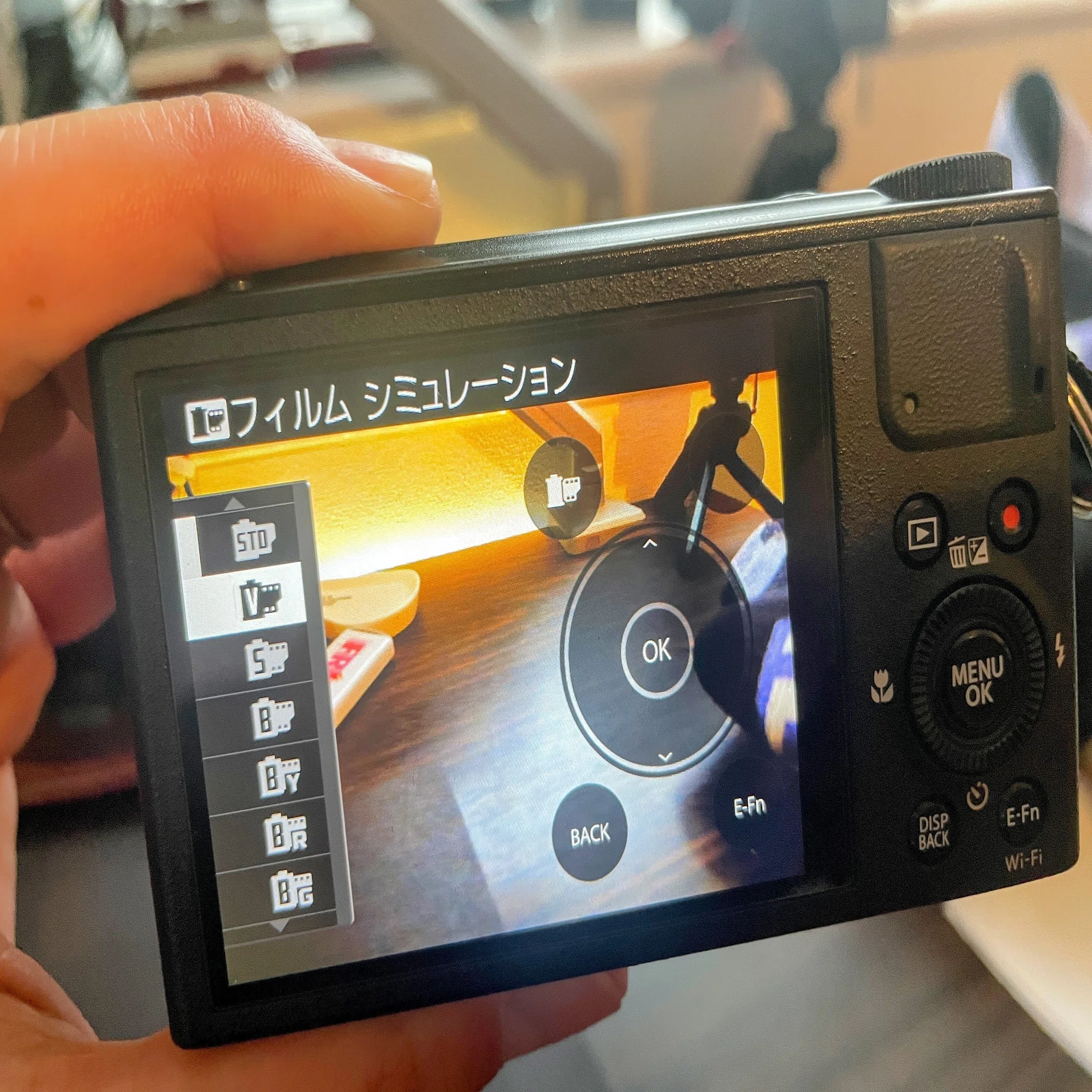 エモい」を極めるなら、FUJIFILM XQ1は“令和の最強サブカメラ”説（作例 
