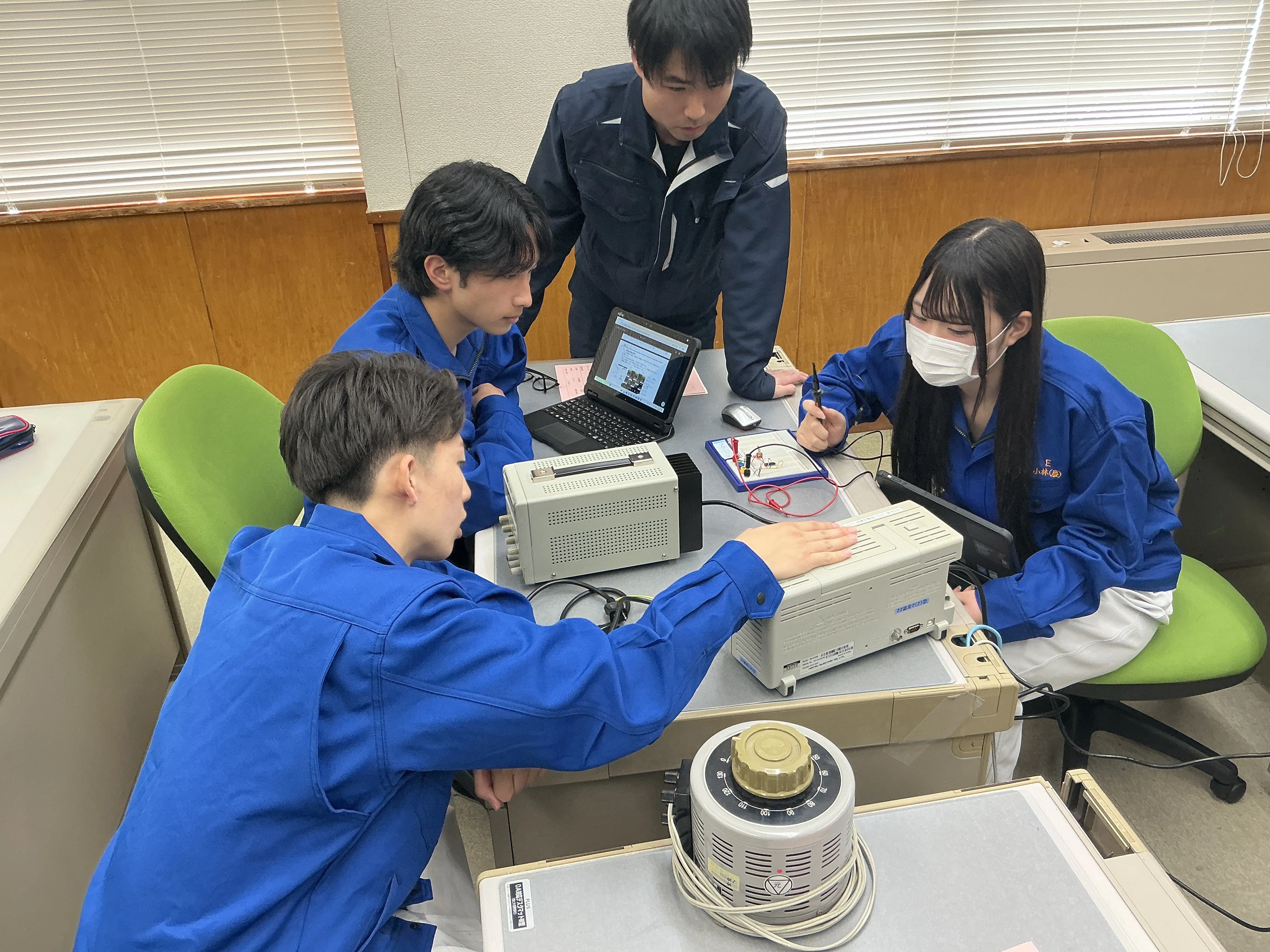 電気情報科】実習紹介（オシロスコープ）｜福島県立会津工業高等学校