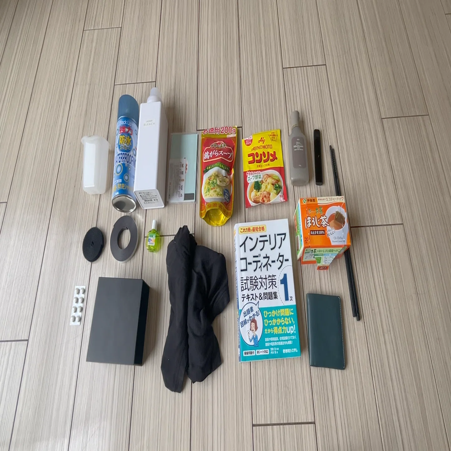 こんなに溜まってた…】ミニマリストが今使ってない物、全部捨てる 