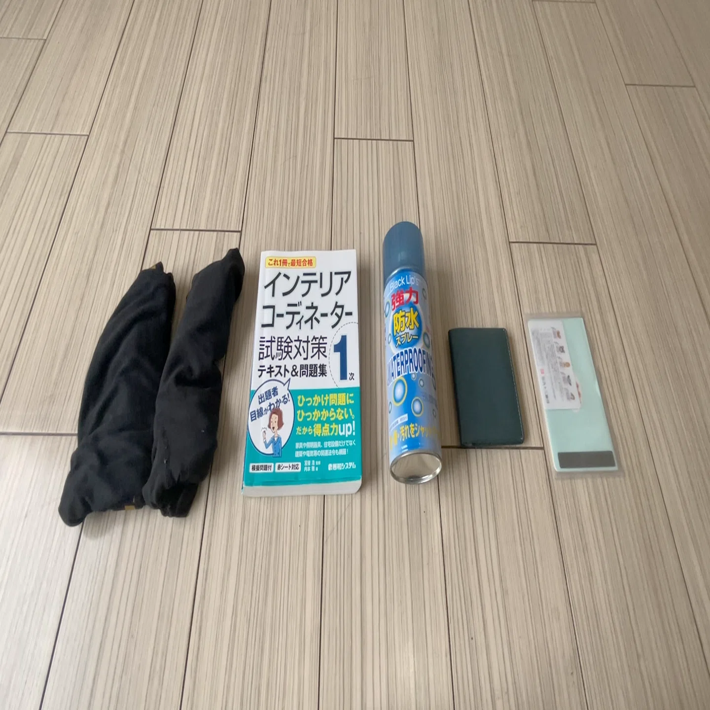 こんなに溜まってた…】ミニマリストが今使ってない物、全部捨てる 