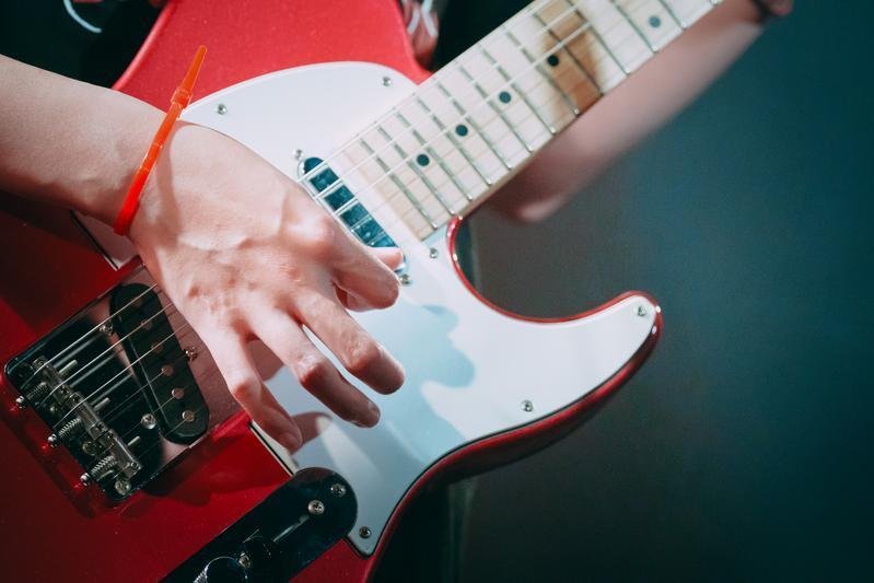 ジムダンロップより高崎晃さんのシグネチャーピック発売開始