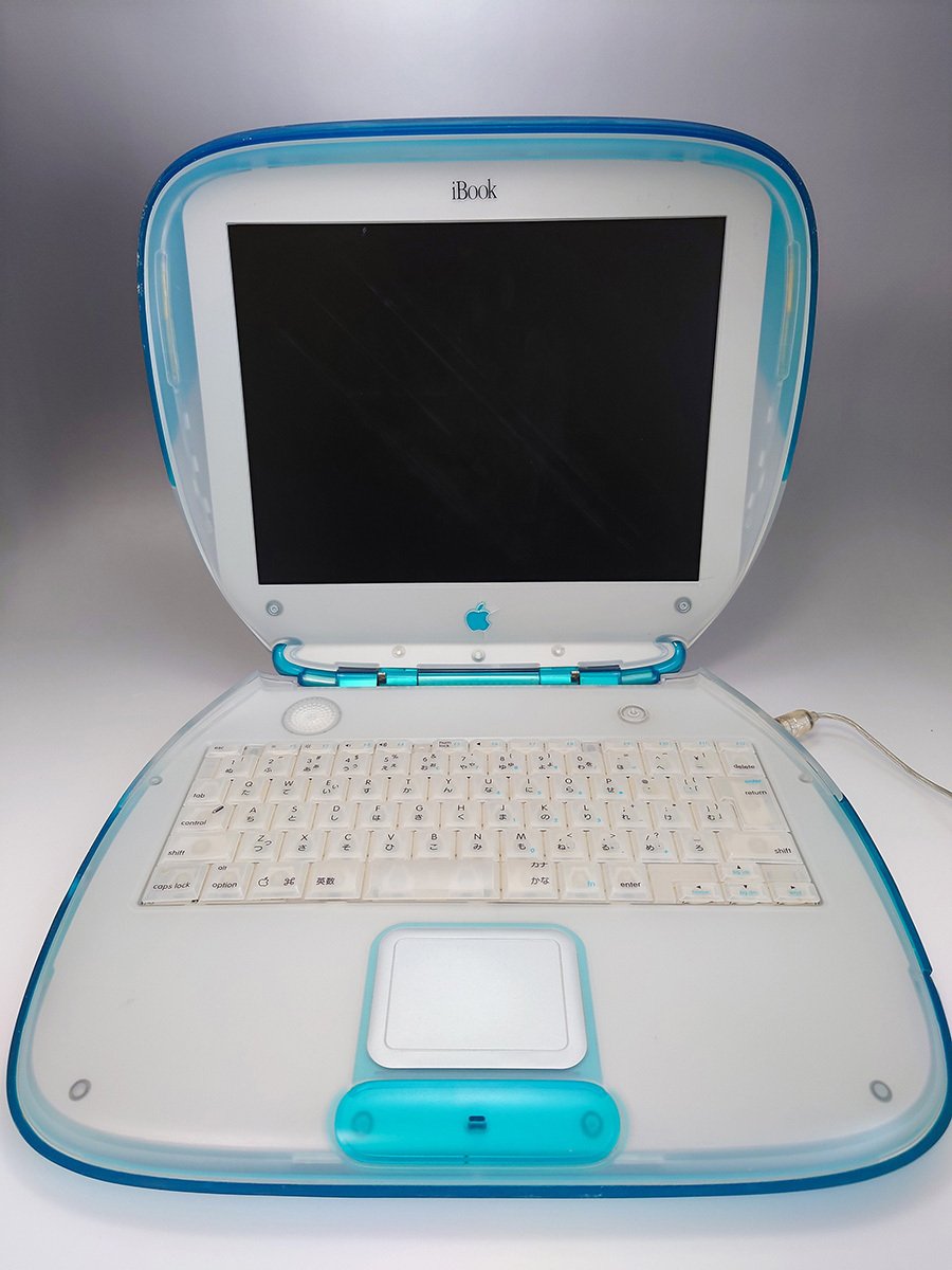 とっても可愛いApple iBook G3クラムシェル とっても可愛いApple iBook G3クラムシェル