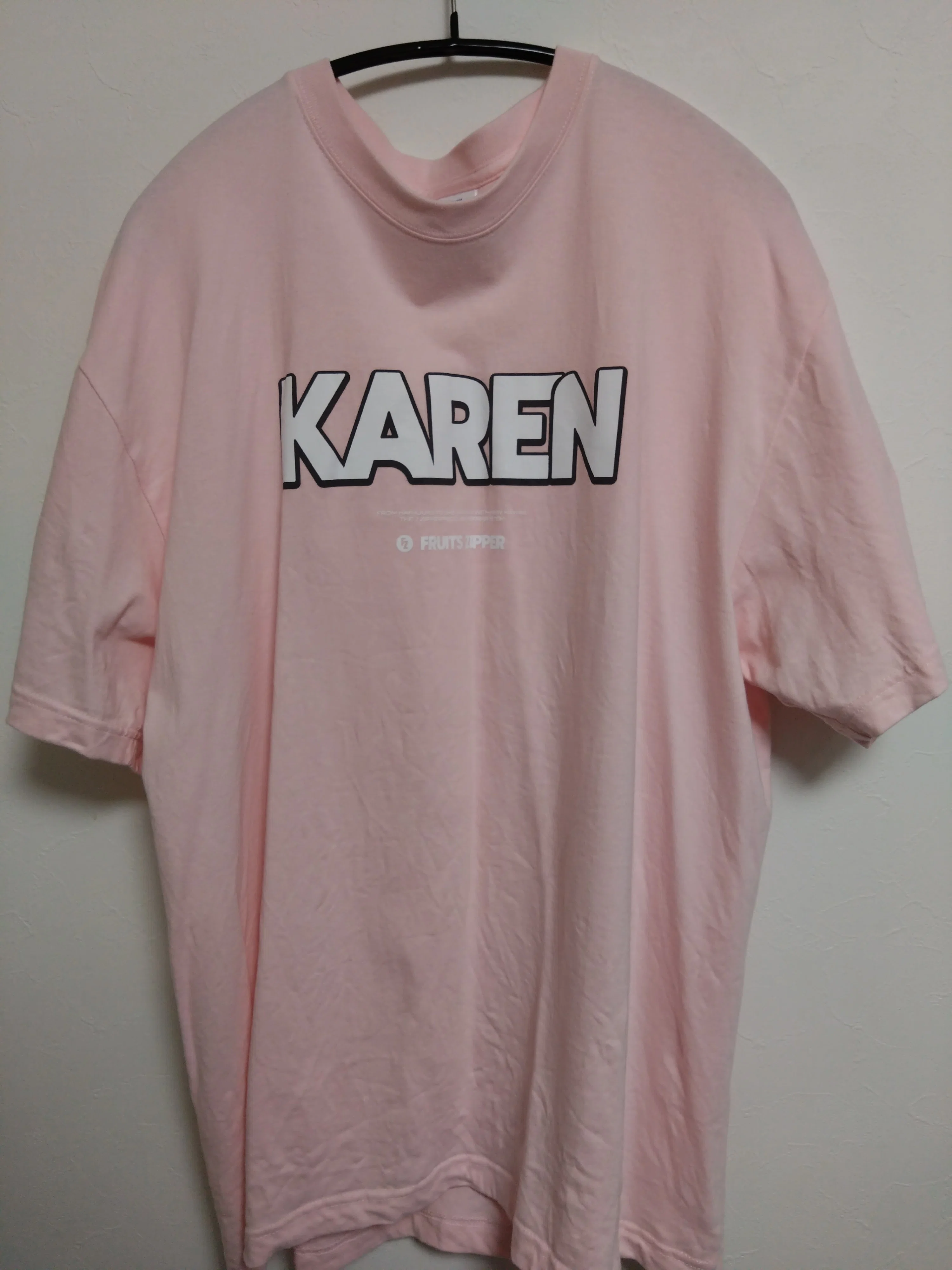 推しのTシャツを着て出勤する企み｜Katton