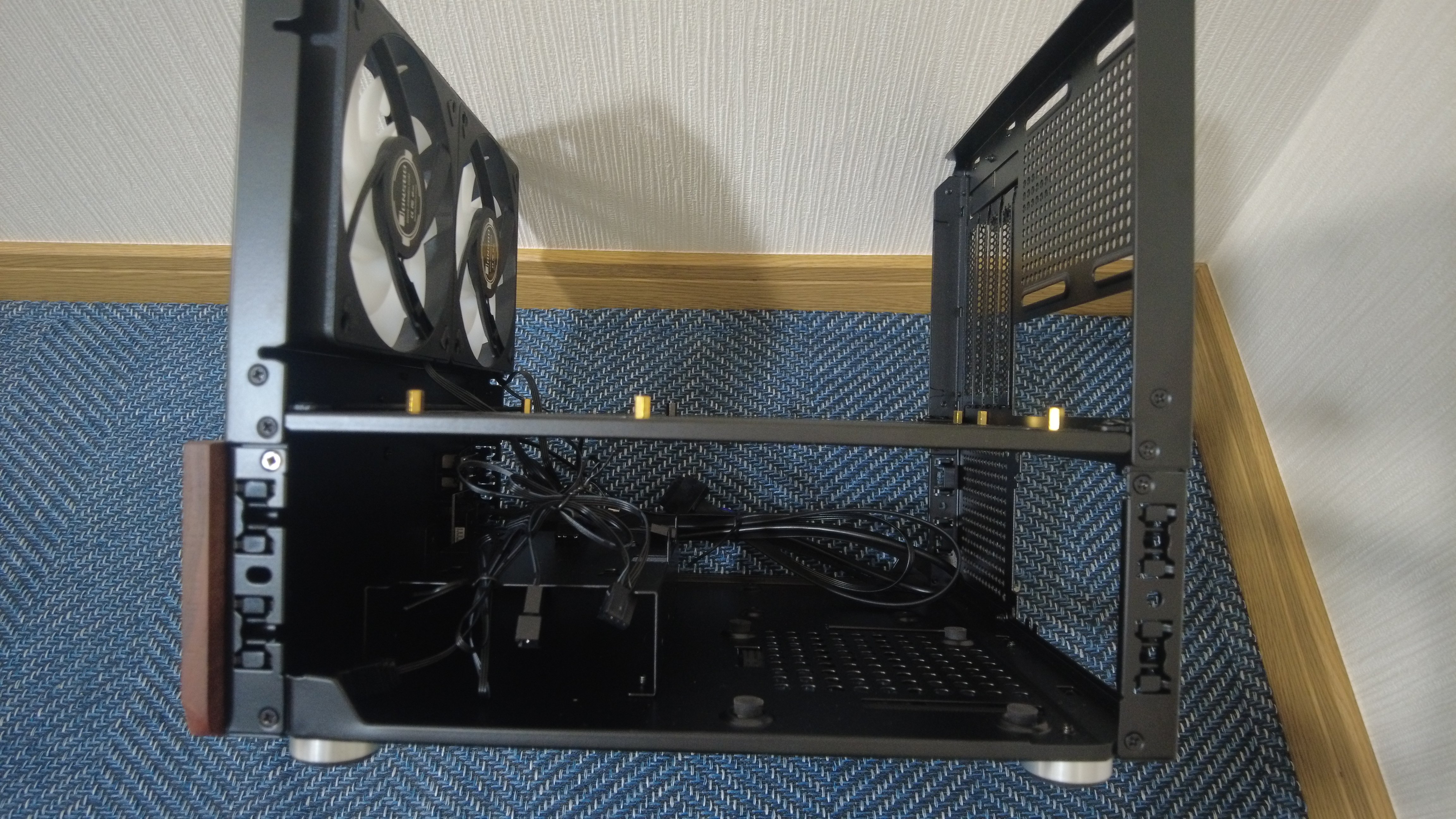 JONSBO V12 ブラック 未開封品 Amazon.com: JONSBO V12 Black Micro ATX Mid Tower PC Case