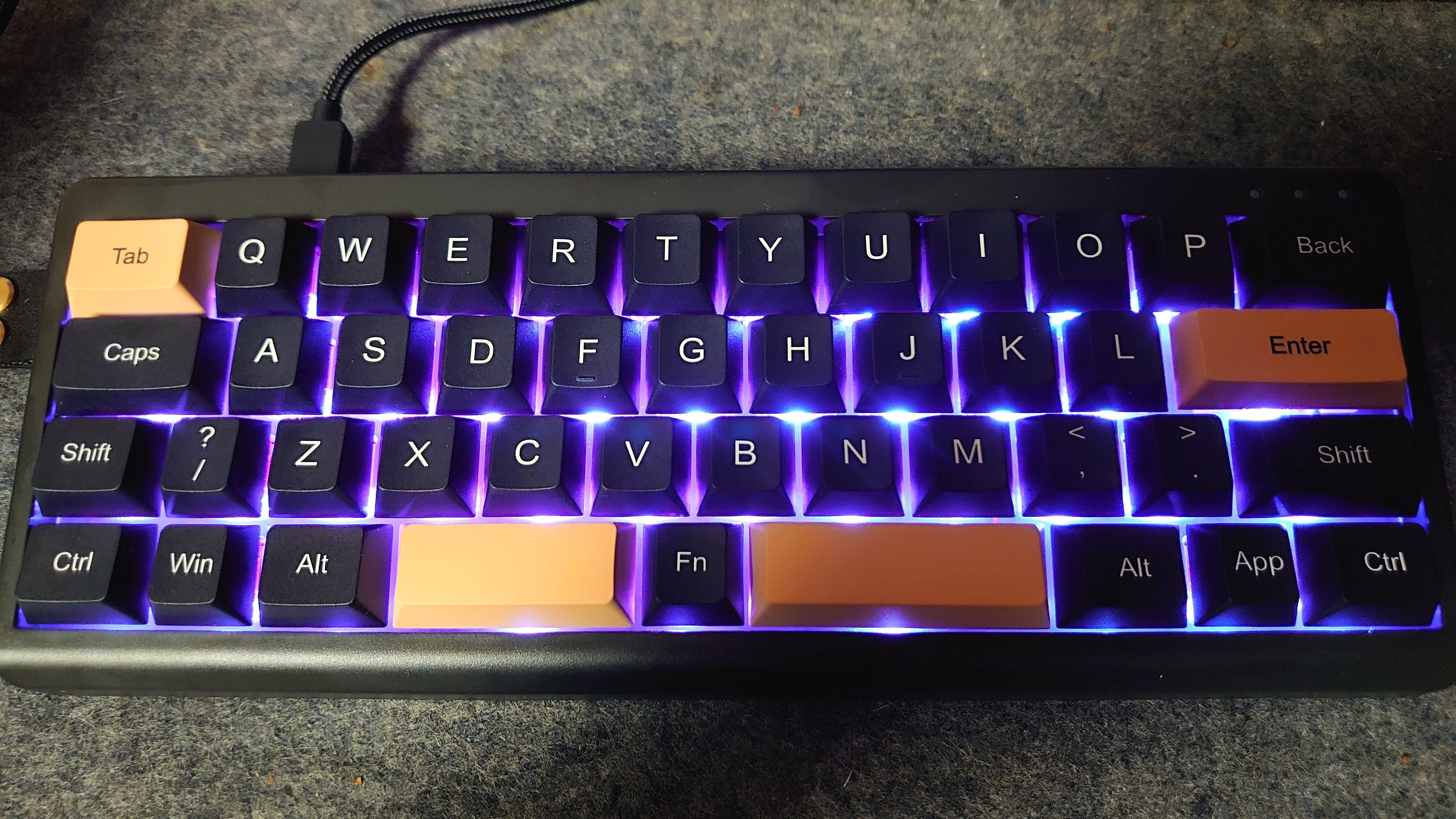はじめての40％キーボードをライターが使った感想【EPOMAKER