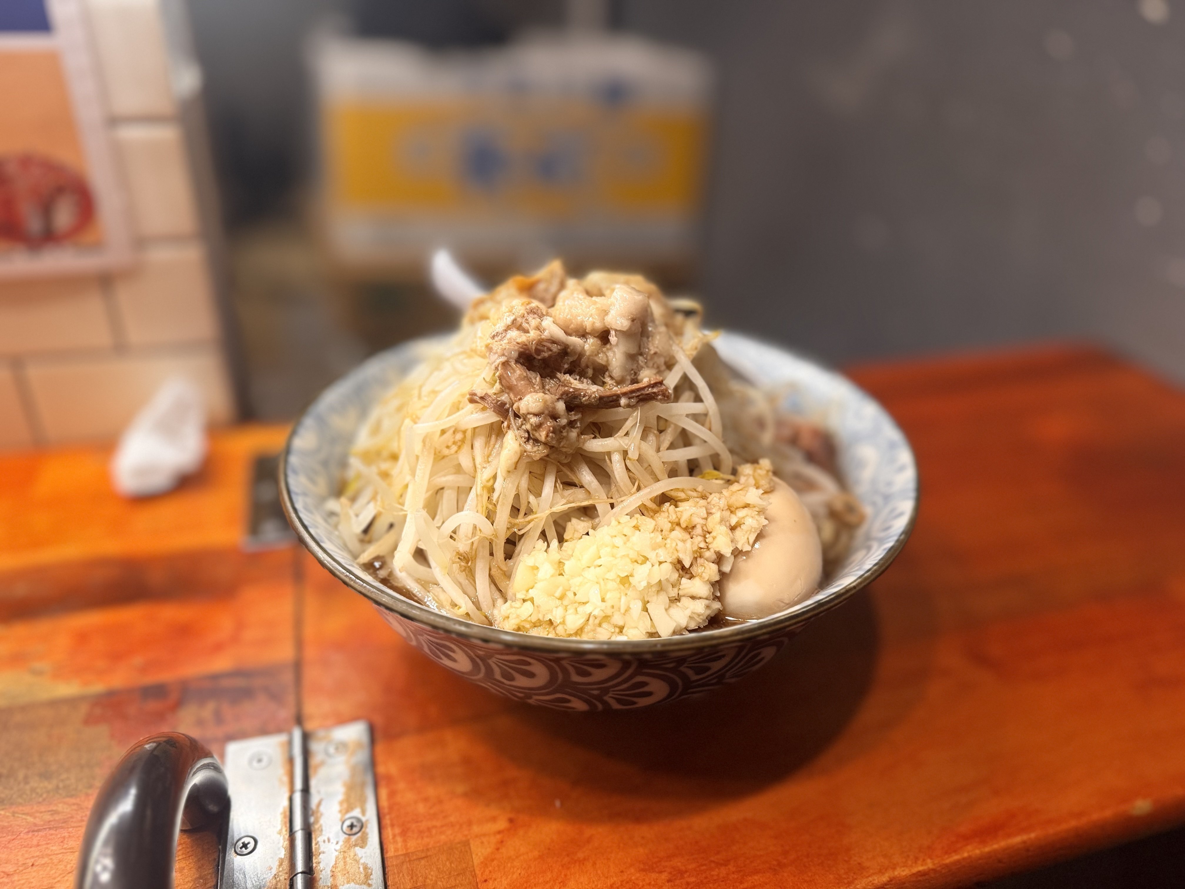 ラーメン三原色】豚そば｜jaguar