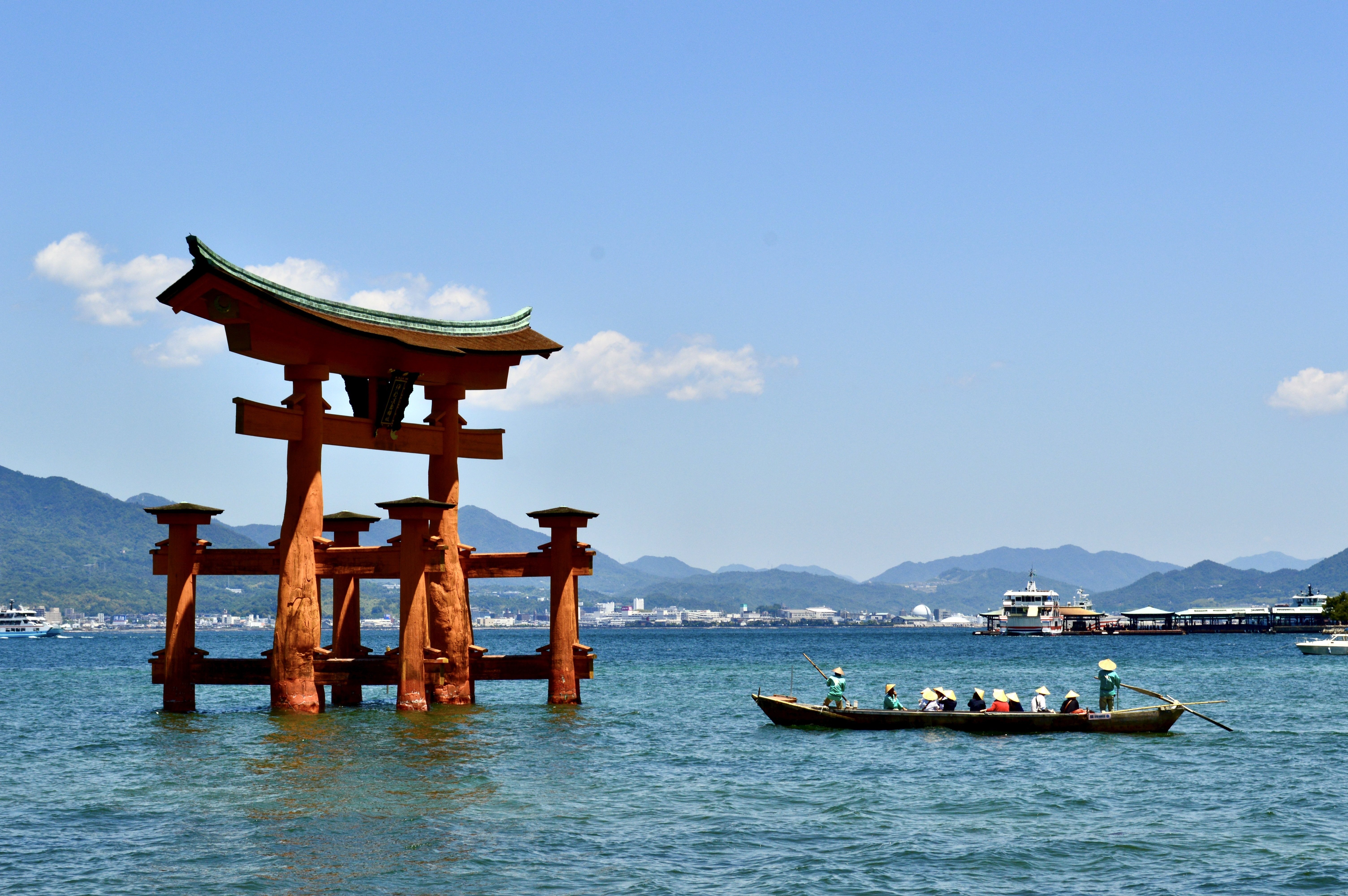 海と新緑が織りなす神の島⓵｜【世界遺産 厳島神社】｜Tomo＠旅と美食