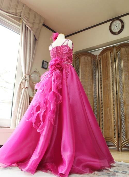 ピアニストの入賞者記念コンサート出場の為に創り上げたドレス