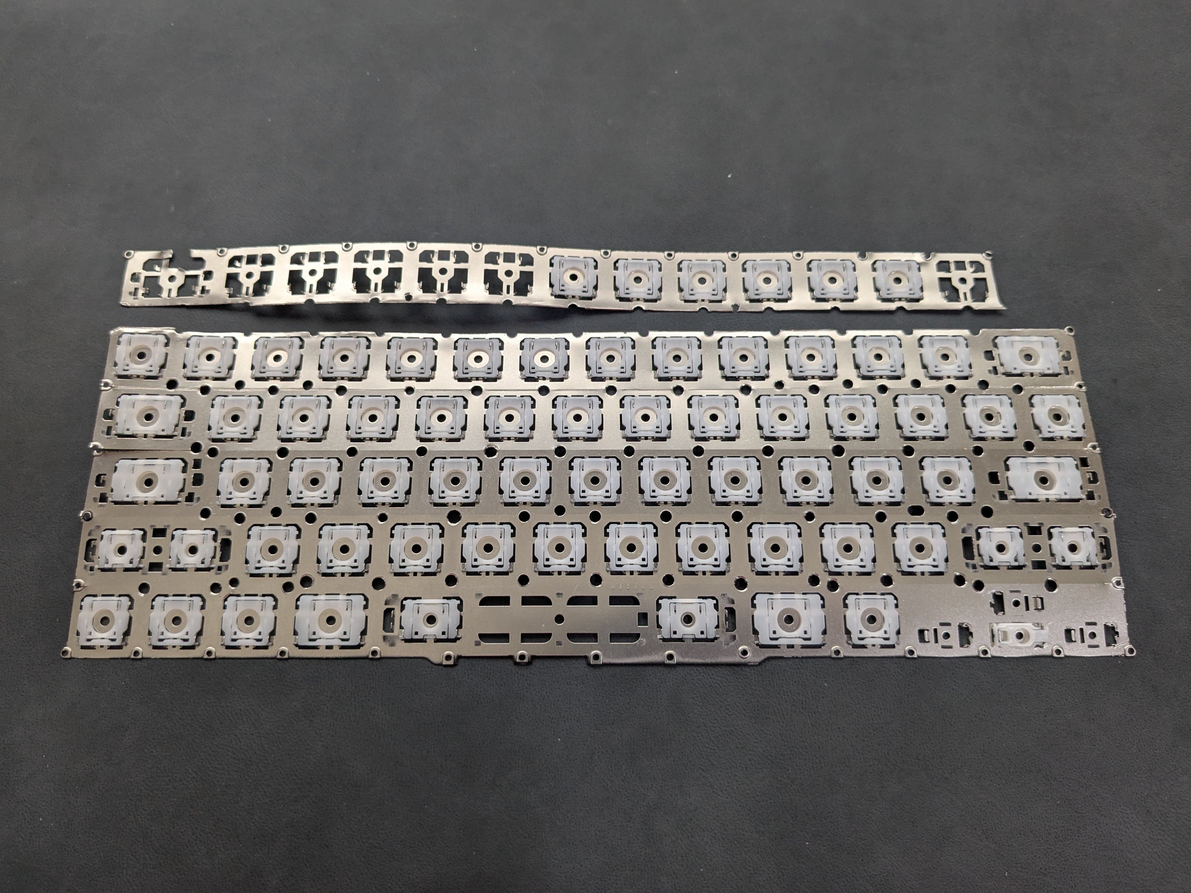 メンブレン+シザー方式で無線分割キーボードを自作した話｜cop