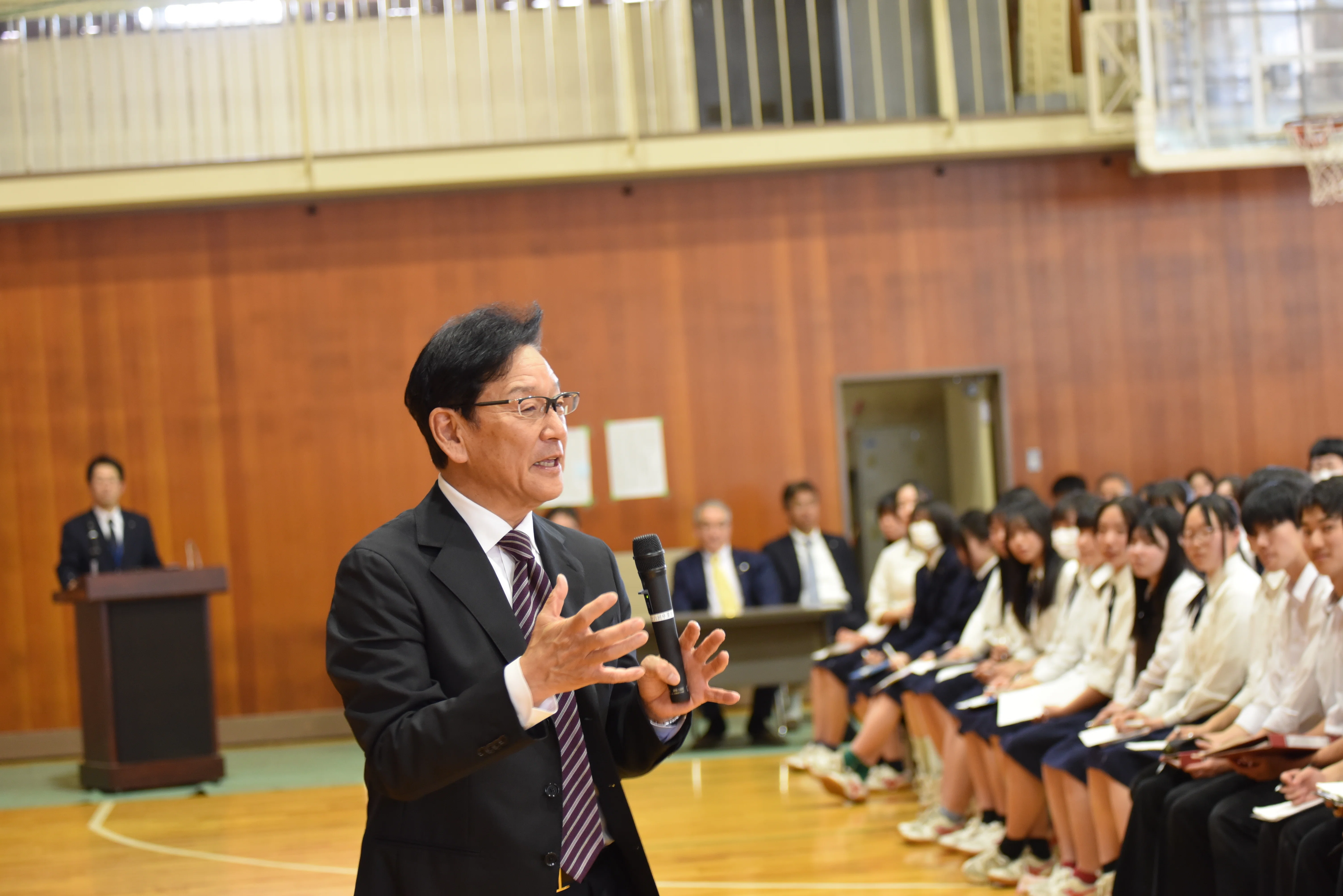 創立100周年記念講演会 ‟栗山英樹氏が十日町高校にやってきた‼”｜新潟