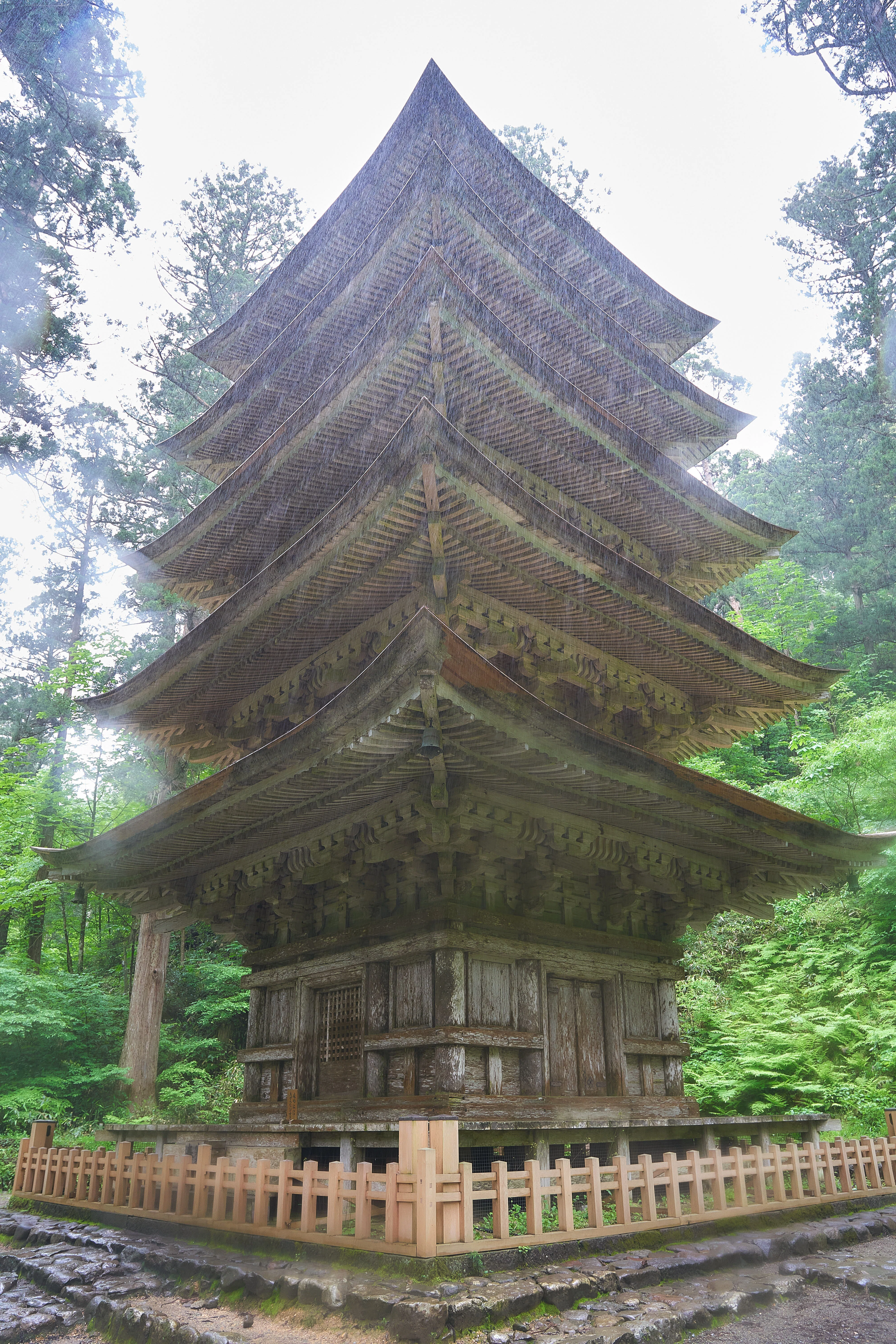 金運爆上げ　希少！出羽三山　湯殿山　最高級　祈祷済み本黒檀腕輪念珠　般若心経彫 巨木の生い茂る参道！新緑の羽黒山・出羽三山神社【山形県