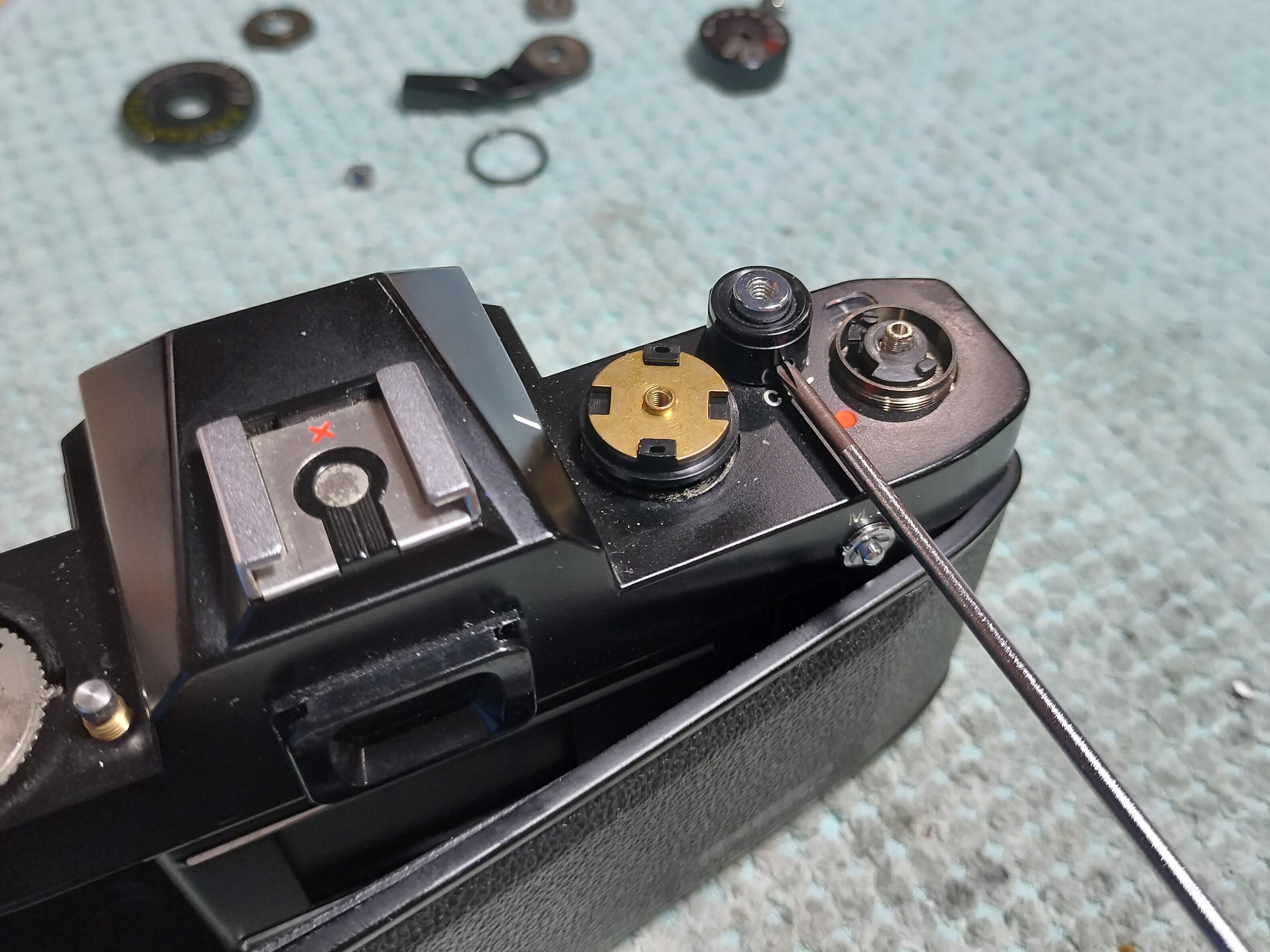 RICOH XR-1の分解｜フィルムカメラ修理のアクアカメラ