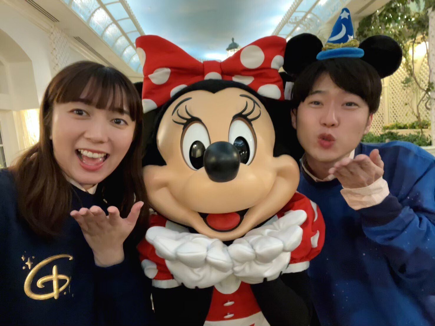 Disney - 【lily】香港ディズニー3商品 🌿Enchanted Garden Restaurant🫖 エンチャでは香港15周年の