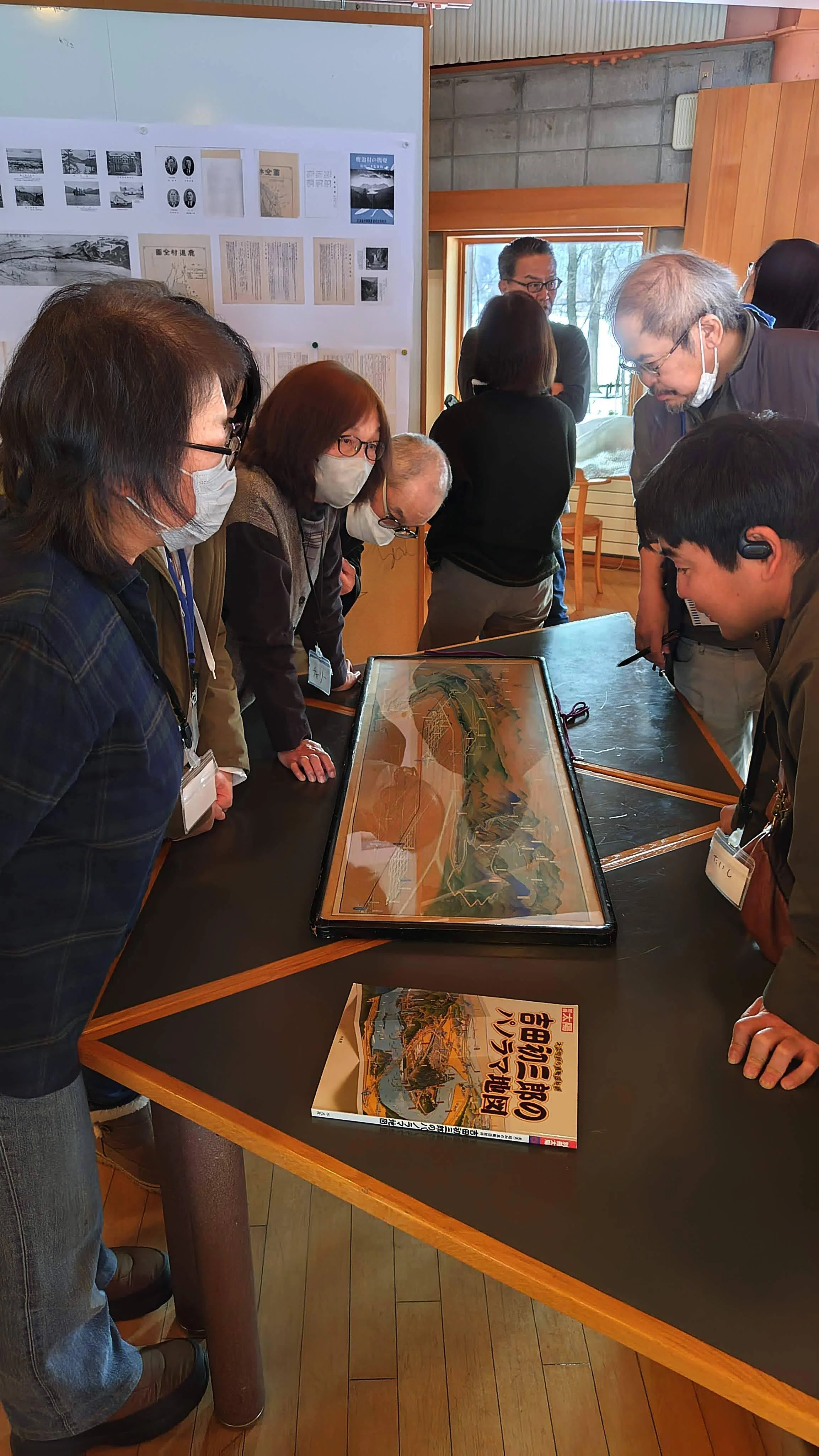 小さな町の公民館に眠っていた“幻の風景画”の正体｜鹿追な人