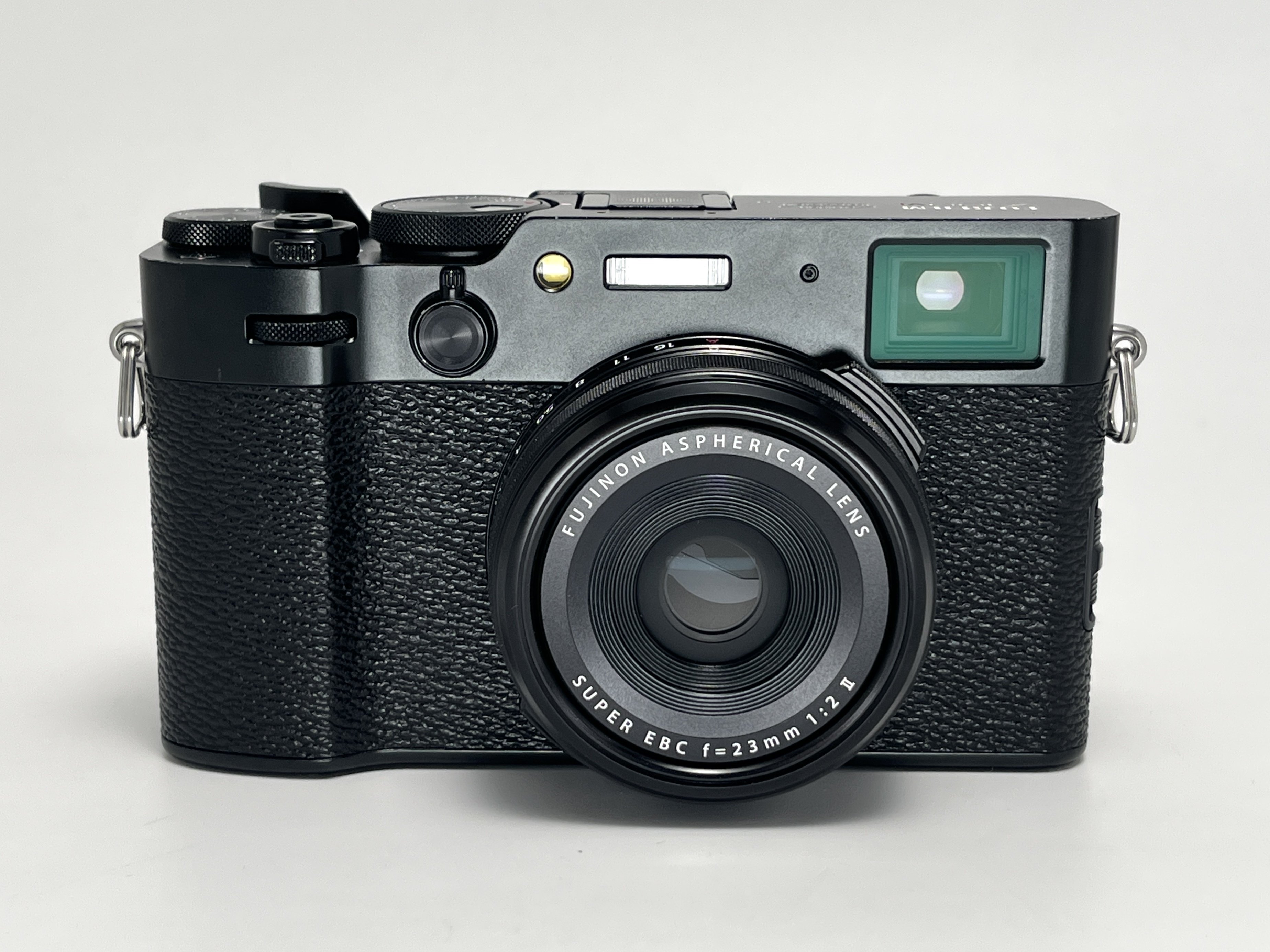 X100VIのファインダーに保護フィルムを貼ると安心できるという話｜KuroBox