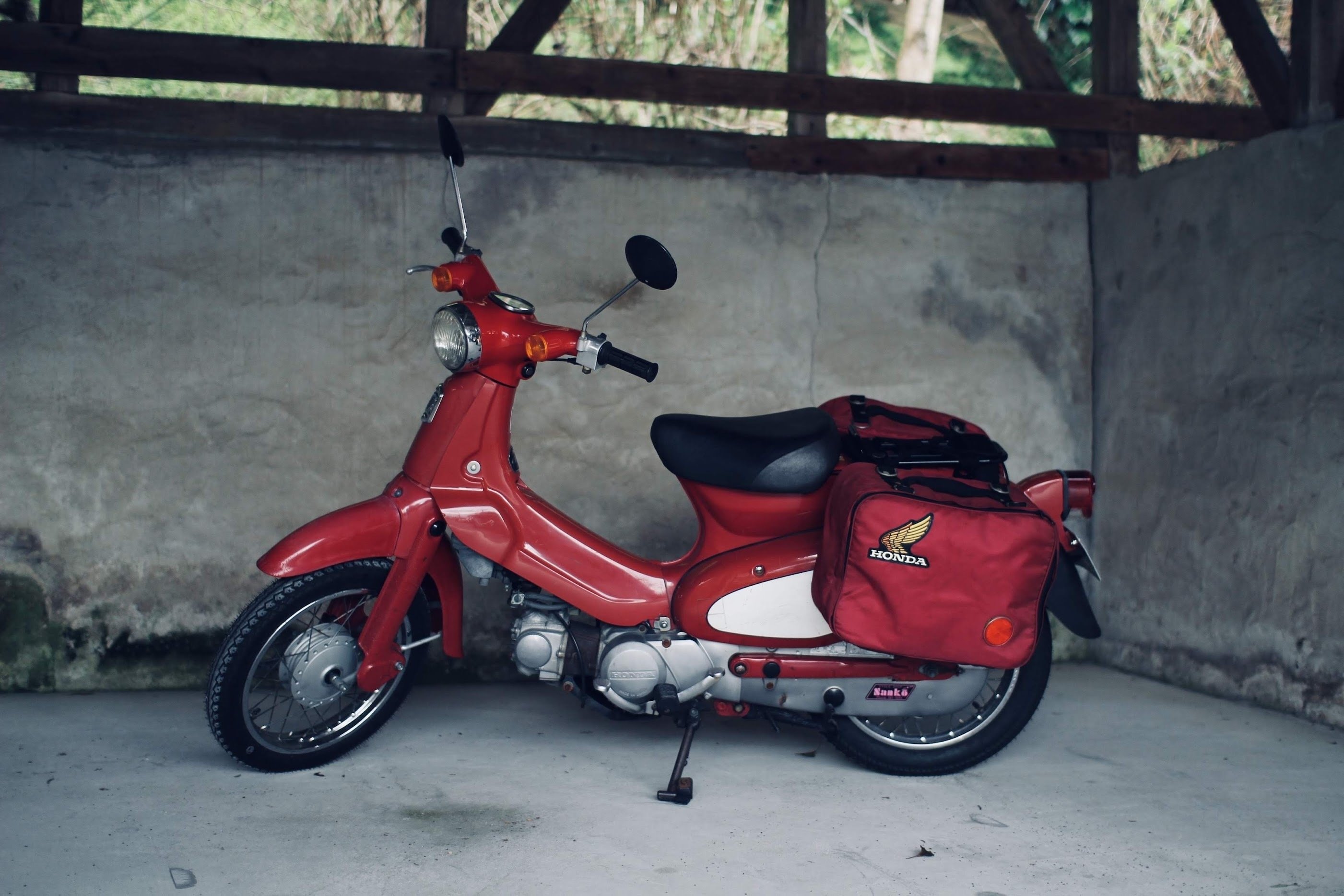 リトルカブラ：ホンダが生み出したカスタムバイクの魅力｜世界観設計士