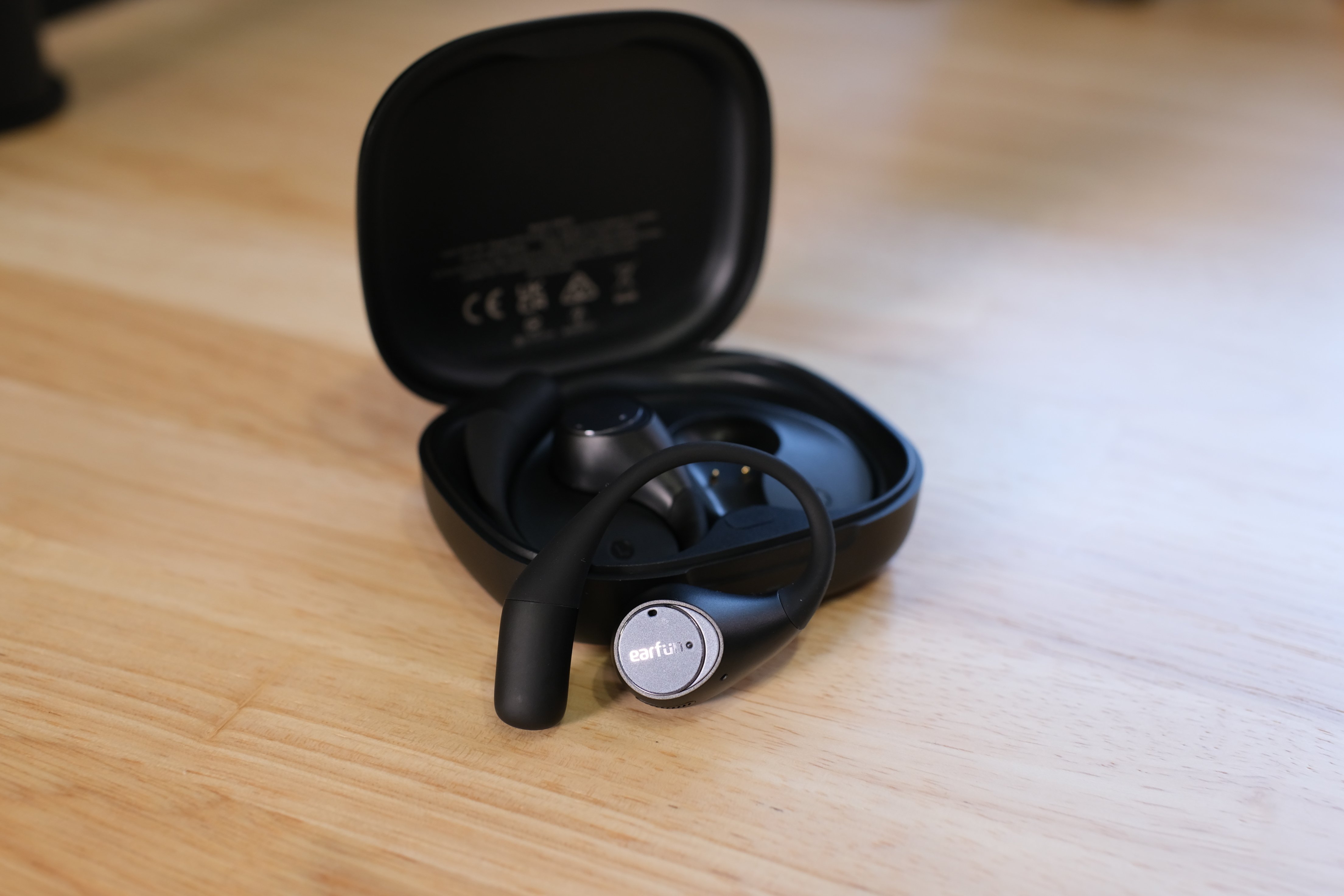 レビュー｜EarFun OpenJumpはワイヤレス充電にも対応した