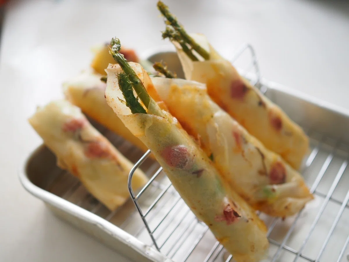 [Recipe] Traveling Spring Rolls, Destination Greece: Wrapped in Feta ...