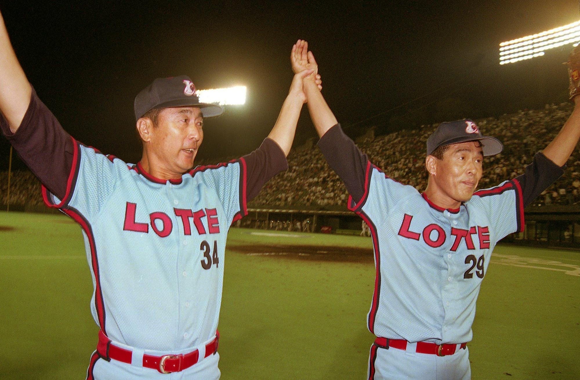 1990年10月13日、涙雨ふる川崎球場で村田兆治さんとともに引退【袴田