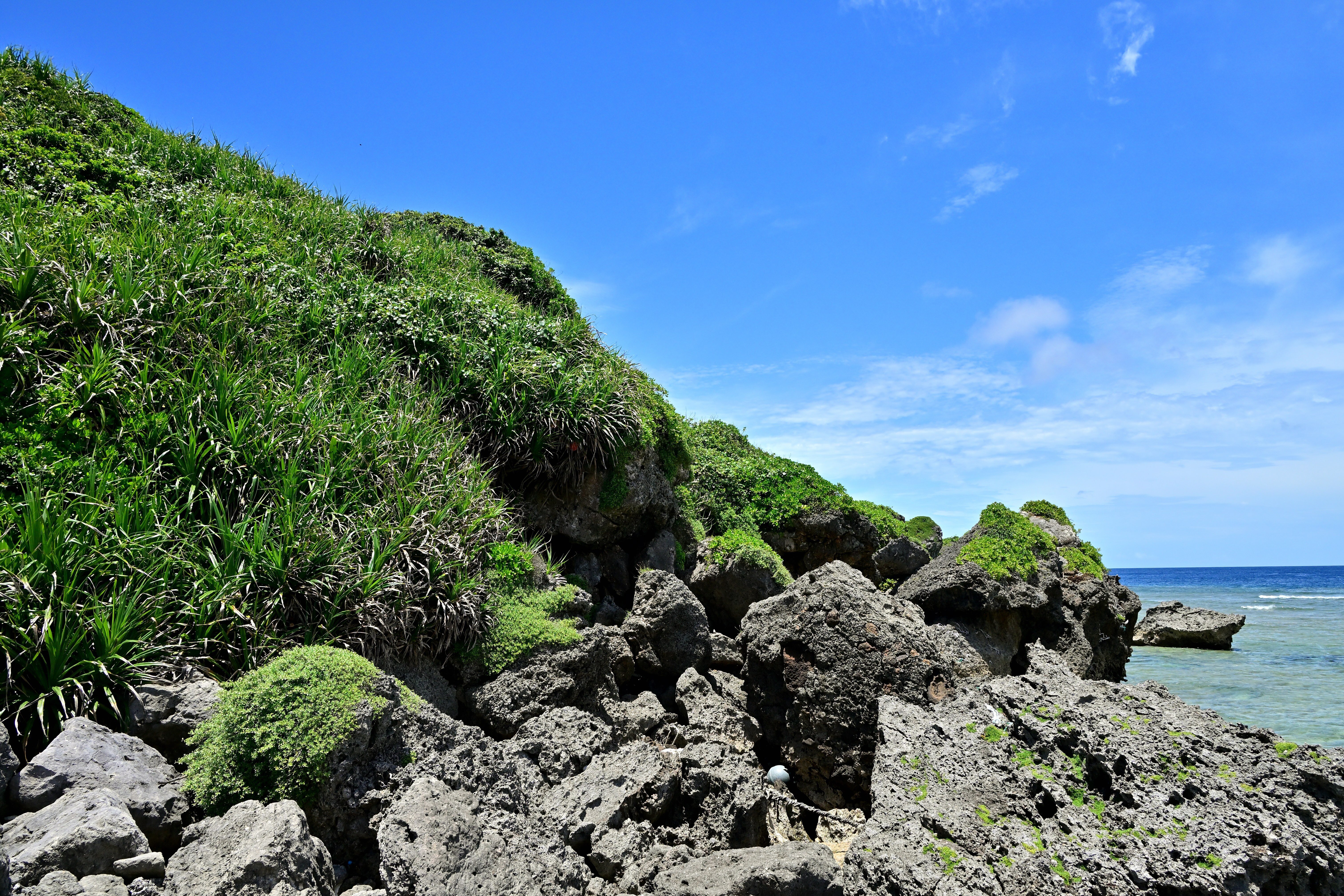 沖縄巡礼神の島大神島★私物ラスト品 大神島｜神が宿る自然がそのまま残された神秘の島｜沖縄トラベル