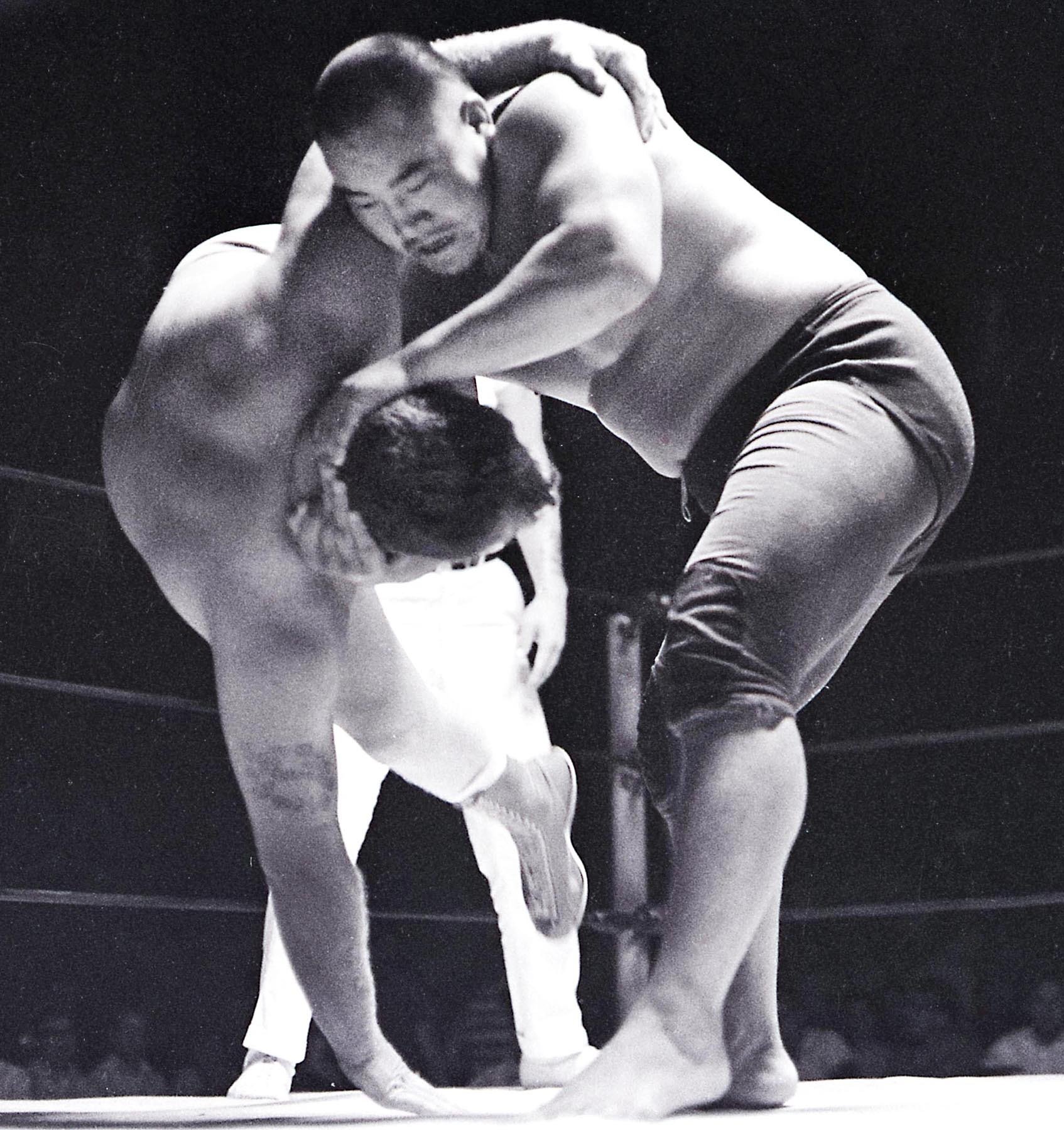 ■貴重・激レア■現代プロレステクニック■1981年発行■新日本プロレス・山本小鉄 現代プロレステクニック 山本小鉄 監修 マンスリー・スポーツ 81