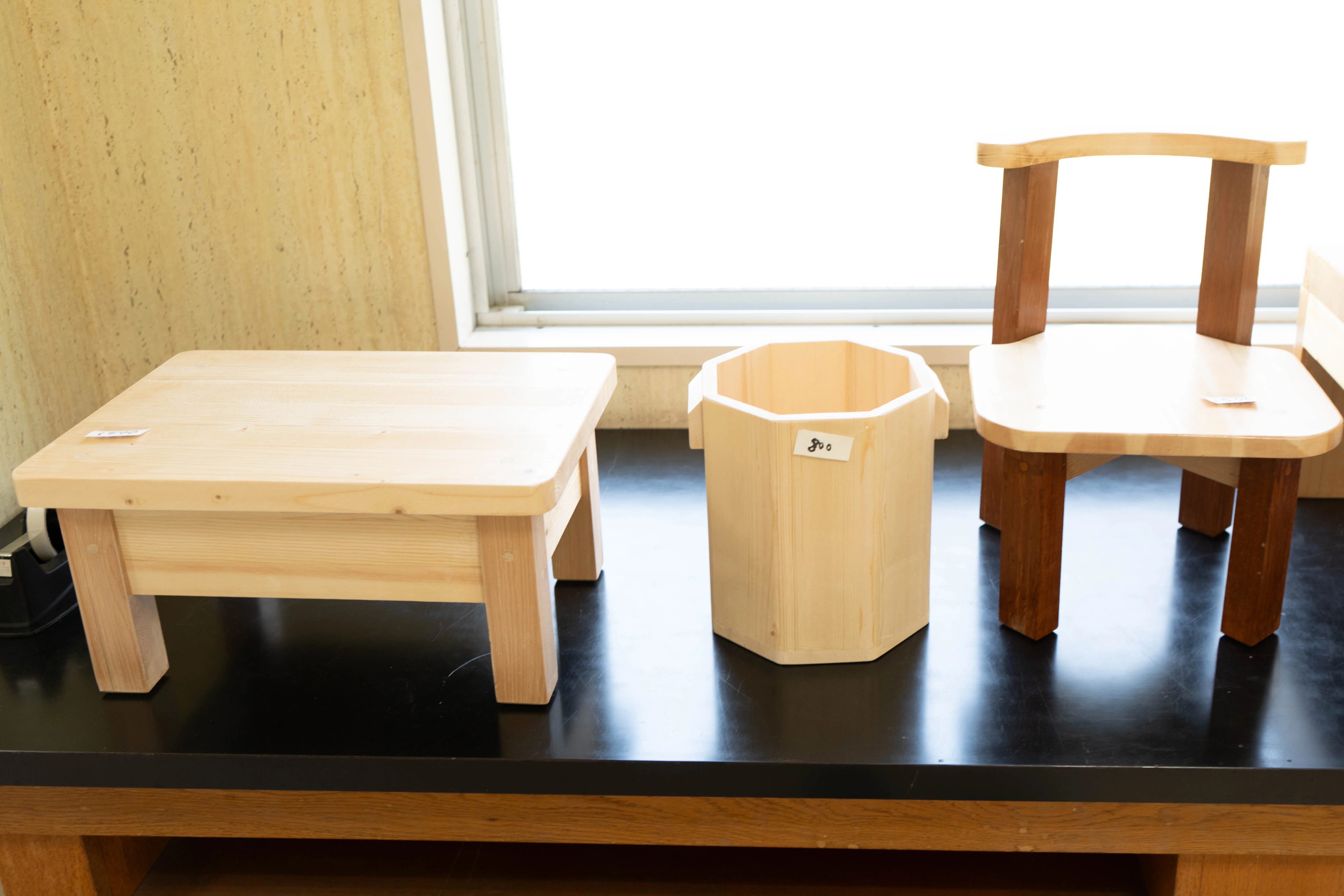 小畑木工クラブ】木造校舎で作られる一点物の木工品は子ども達への