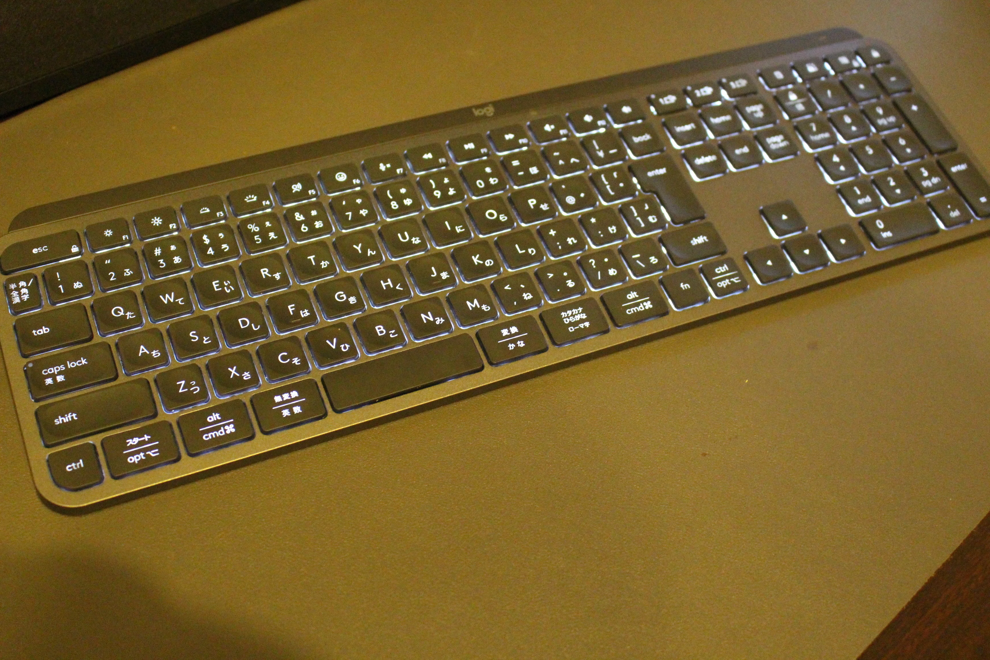 製品レビュー】Logicool MX Keys S – 軽い打鍵感と便利なFキー設定が