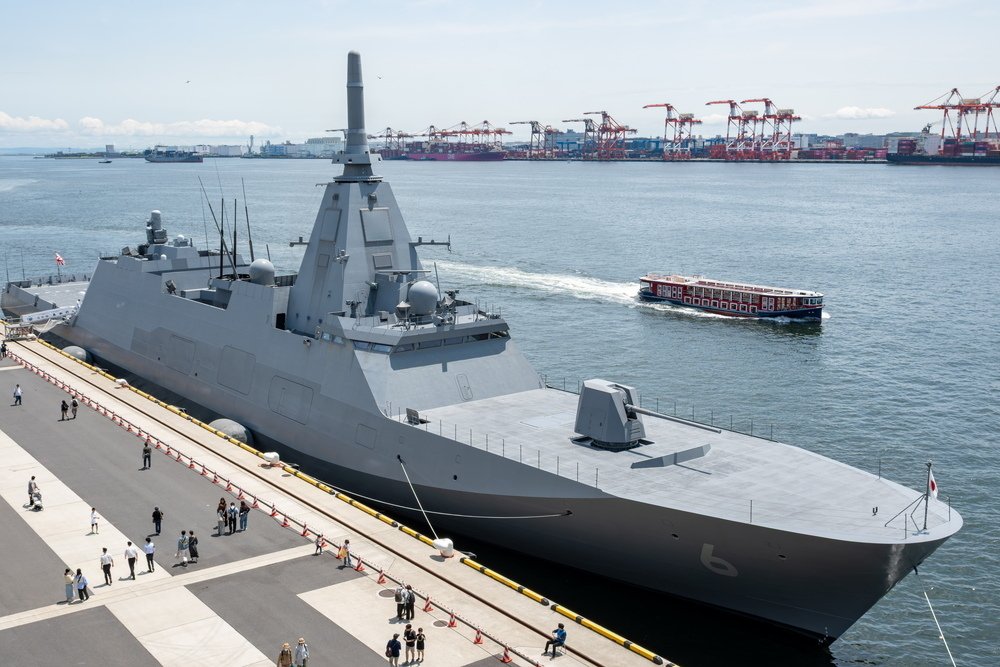 NIKON Z50IIで行く『東京みなと祭』 護衛艦「あがの」ステルス艦