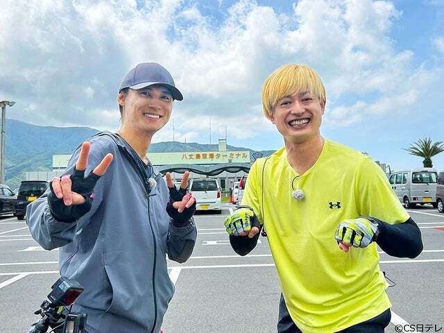A.B.C-Zの橋本良亮と塚田僚一が自然あふれる島でサイクリングのふたり