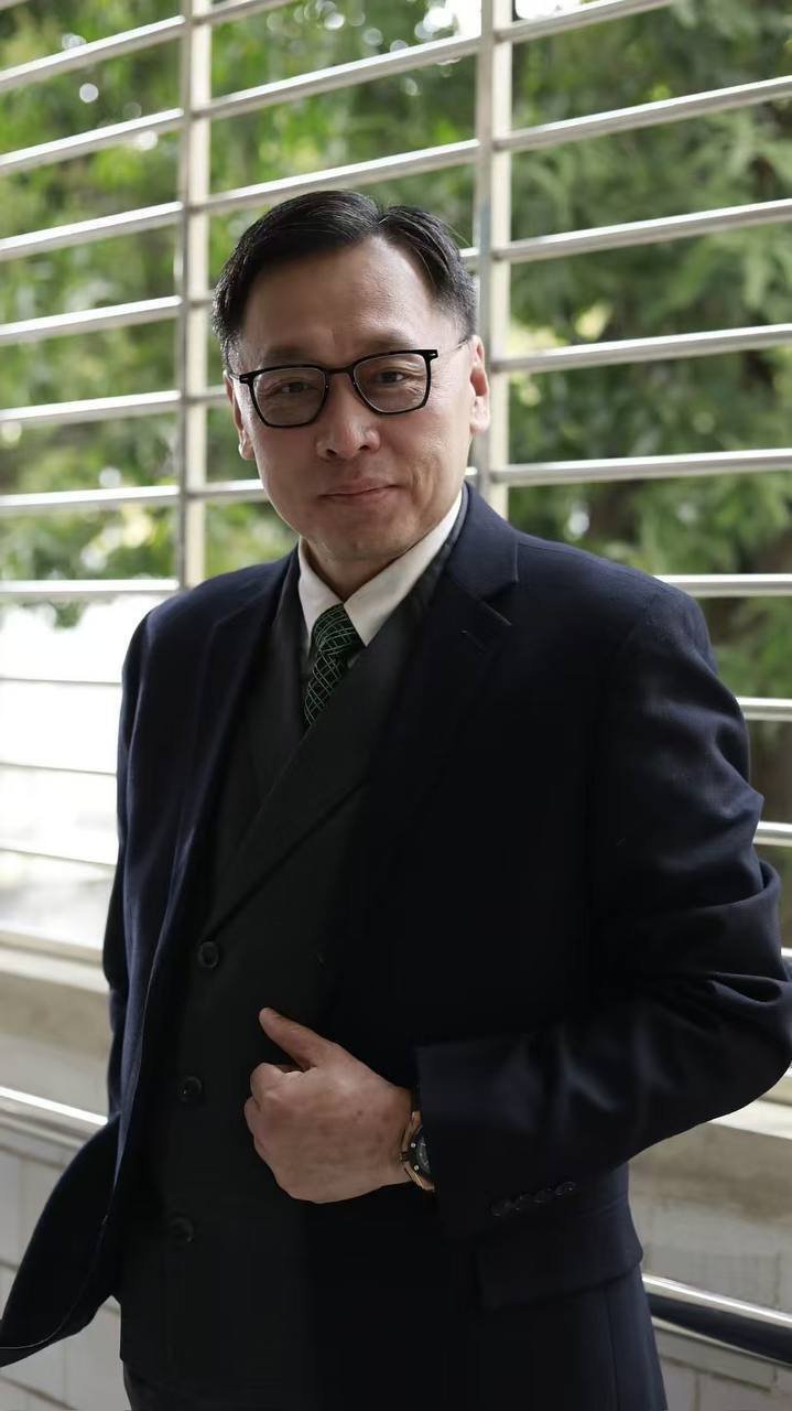 そして、戦士に… 高橋明彦 高橋明彦氏は、将来の経済的自由の青写真を探るため、「Web3ファミリー