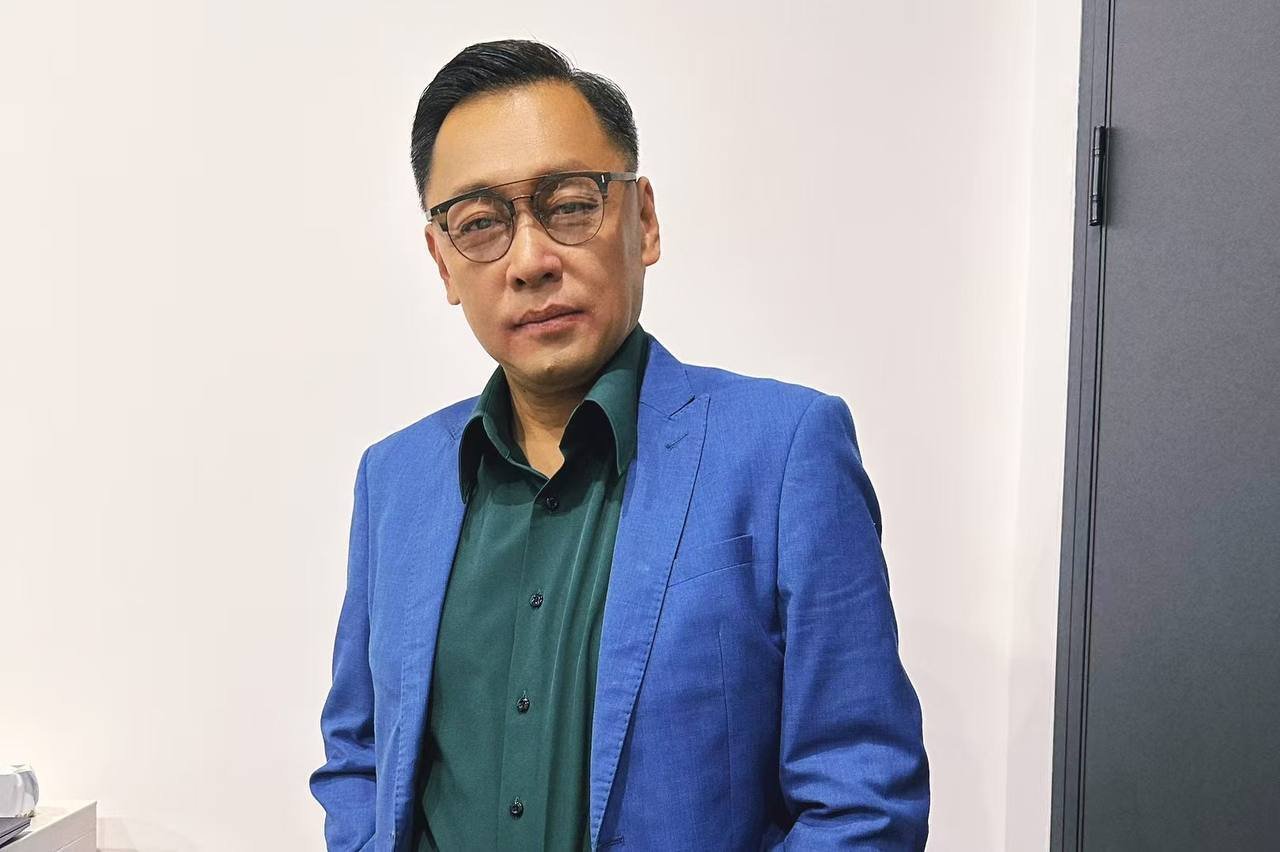 高橋明彦氏は、将来の経済的自由の青写真を探るため、「Web3ファミリー