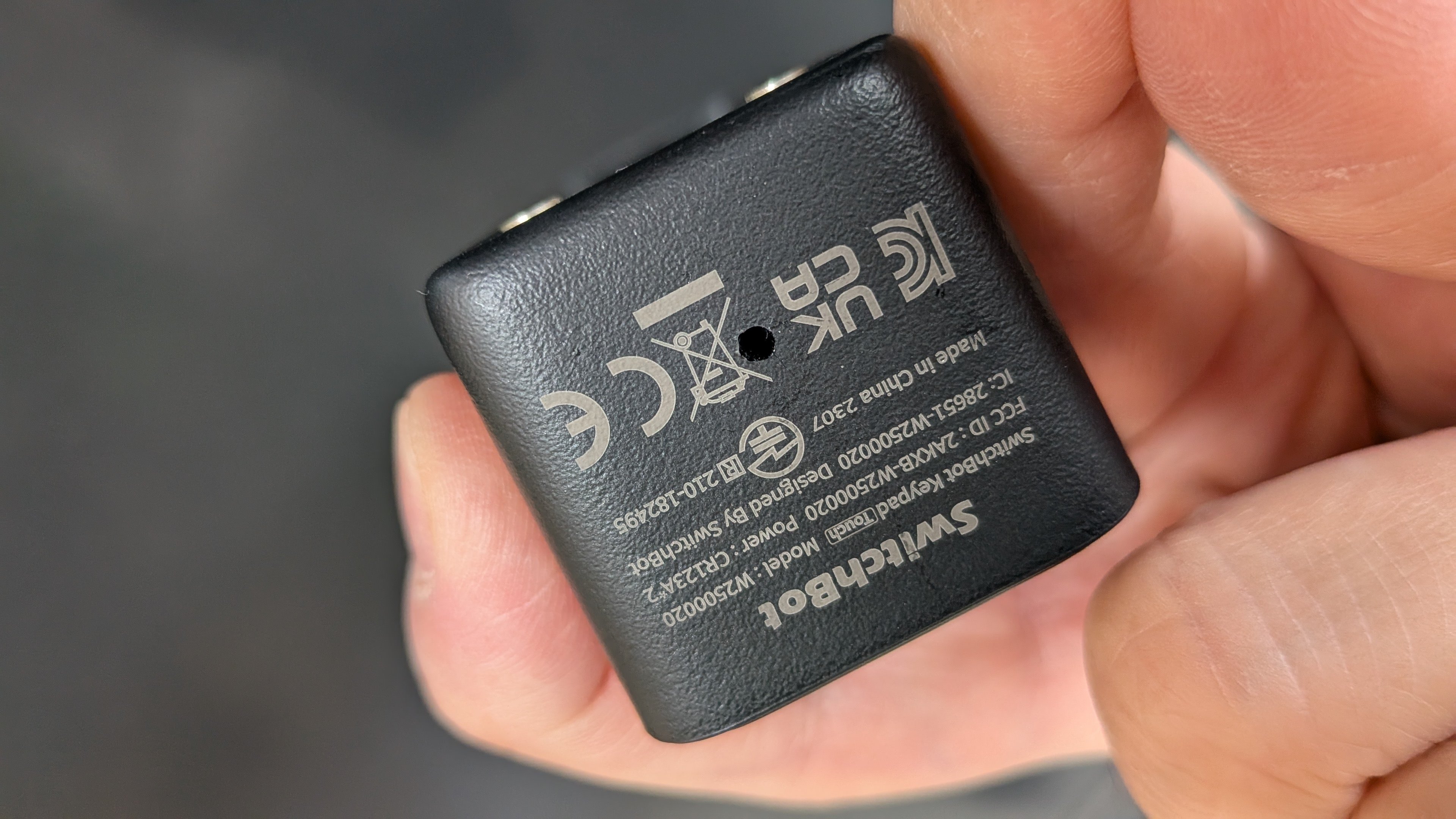 SwitchBot スマートロック pro 指紋認証パッド ＋ バッテリー SwitchBot ロックPro 指紋認証パッド 充電式バッテリー付き