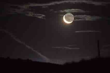 ゴッホの見た星空（58） 《星月夜》の不思議な月｜天文学者のひとり言