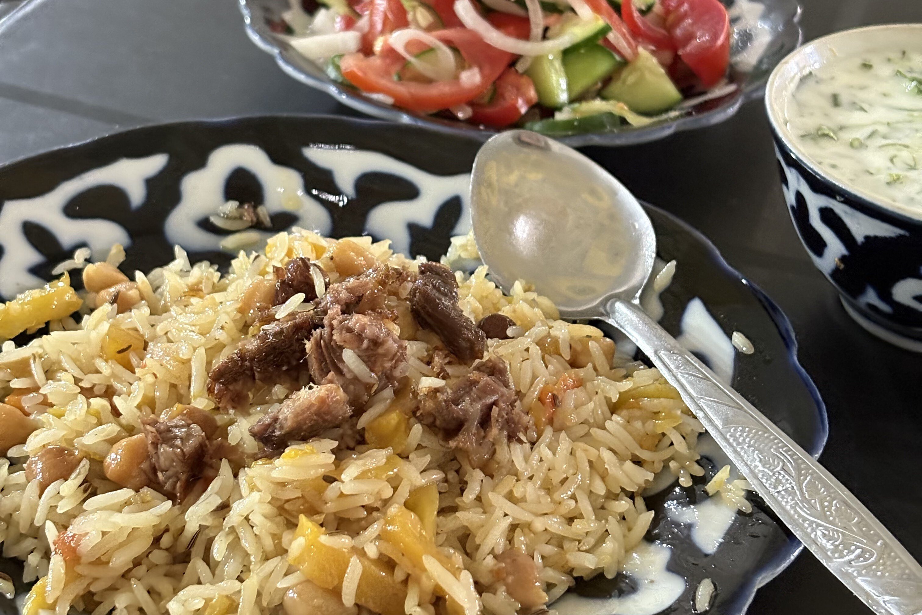 旅グルメ】ウズベキスタン国民食・プロフを4都市で食べ比べて