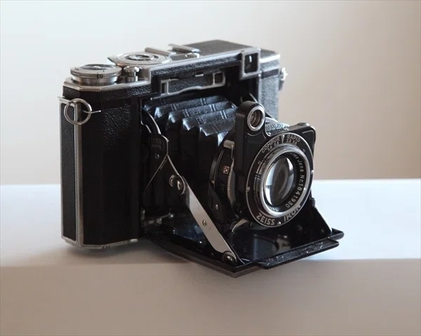 Zeiss Ikon Super Six 530/16 / Tessar 80mm f/2.8｜いつかどこかで