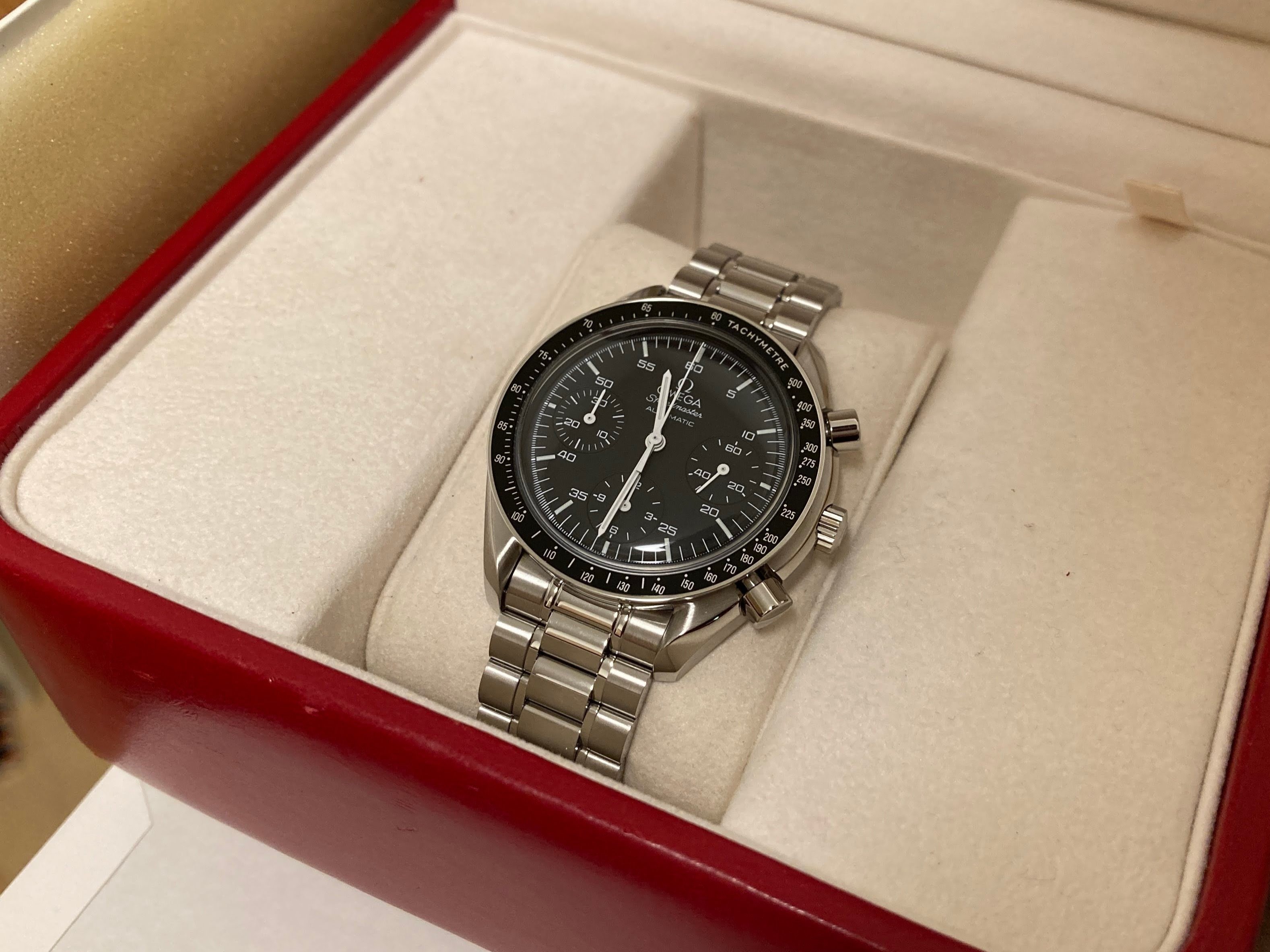 スピードマスターはあえて自動巻きの3510.50のほうが