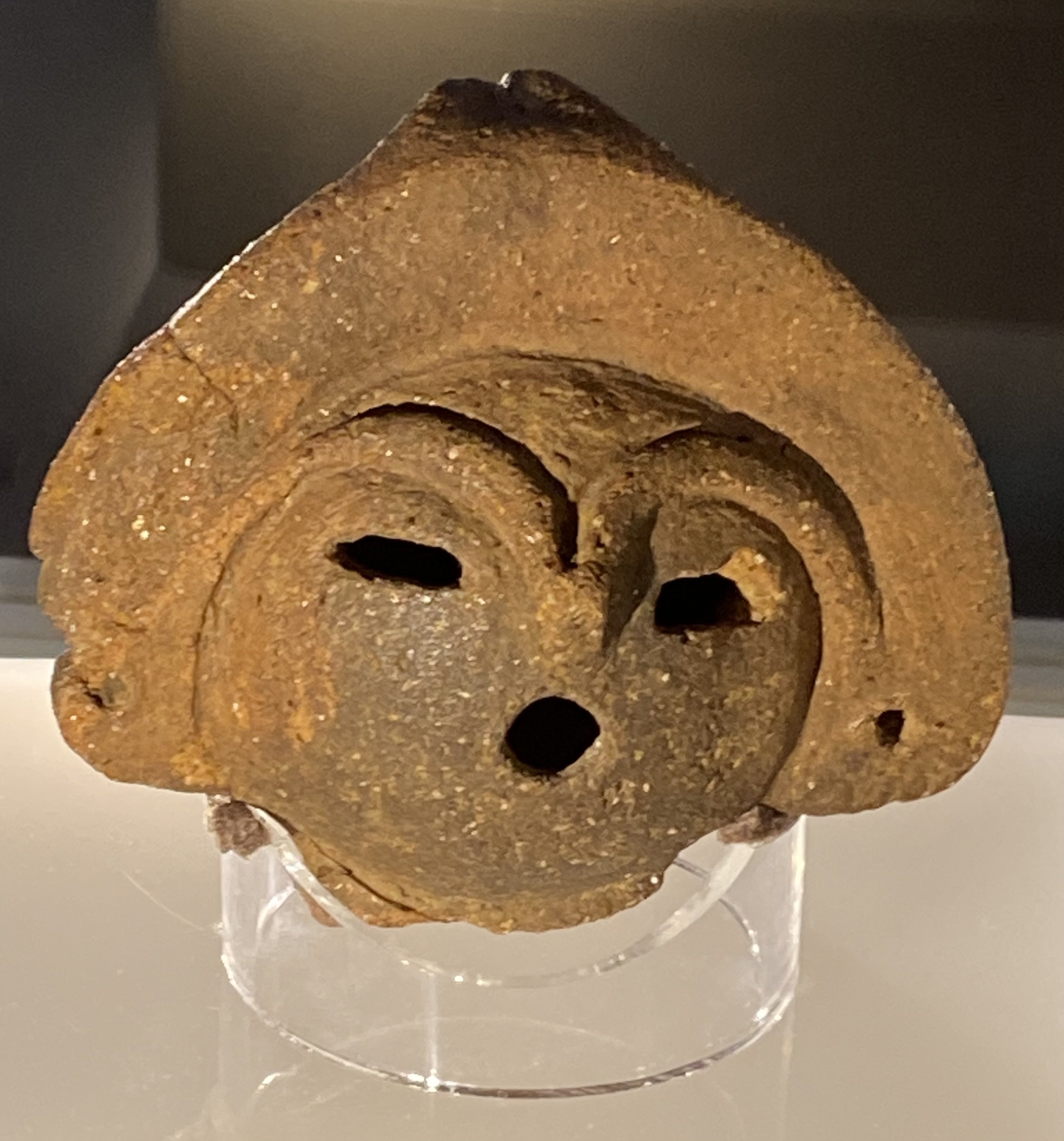 縄文土偶頭部　縄文時代　考古発掘品　古代美術　稀少　残欠の美 縄文時代としてはかなり珍しい人頭形土製品。土偶の造形とは