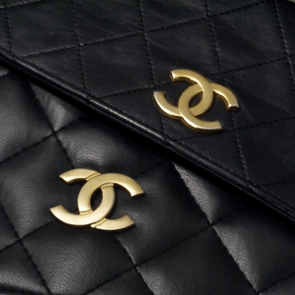 CHANEL ヴィンテージ 着用数回 CHANEL 1995年頃製 キャビアスキンダイアナフラップチェーン
