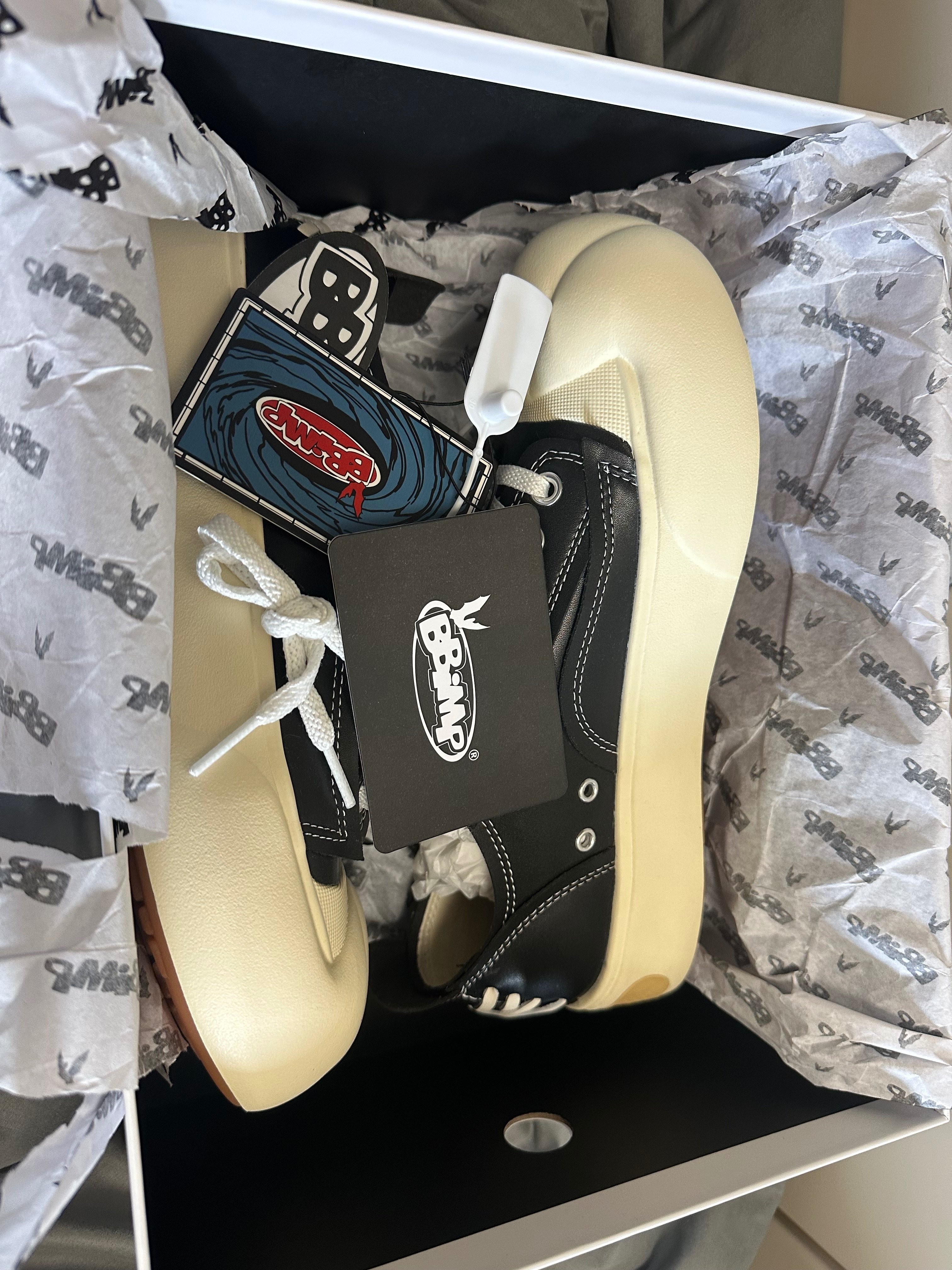OLD ORDER」というブランドのスニーカーを個人輸入した話